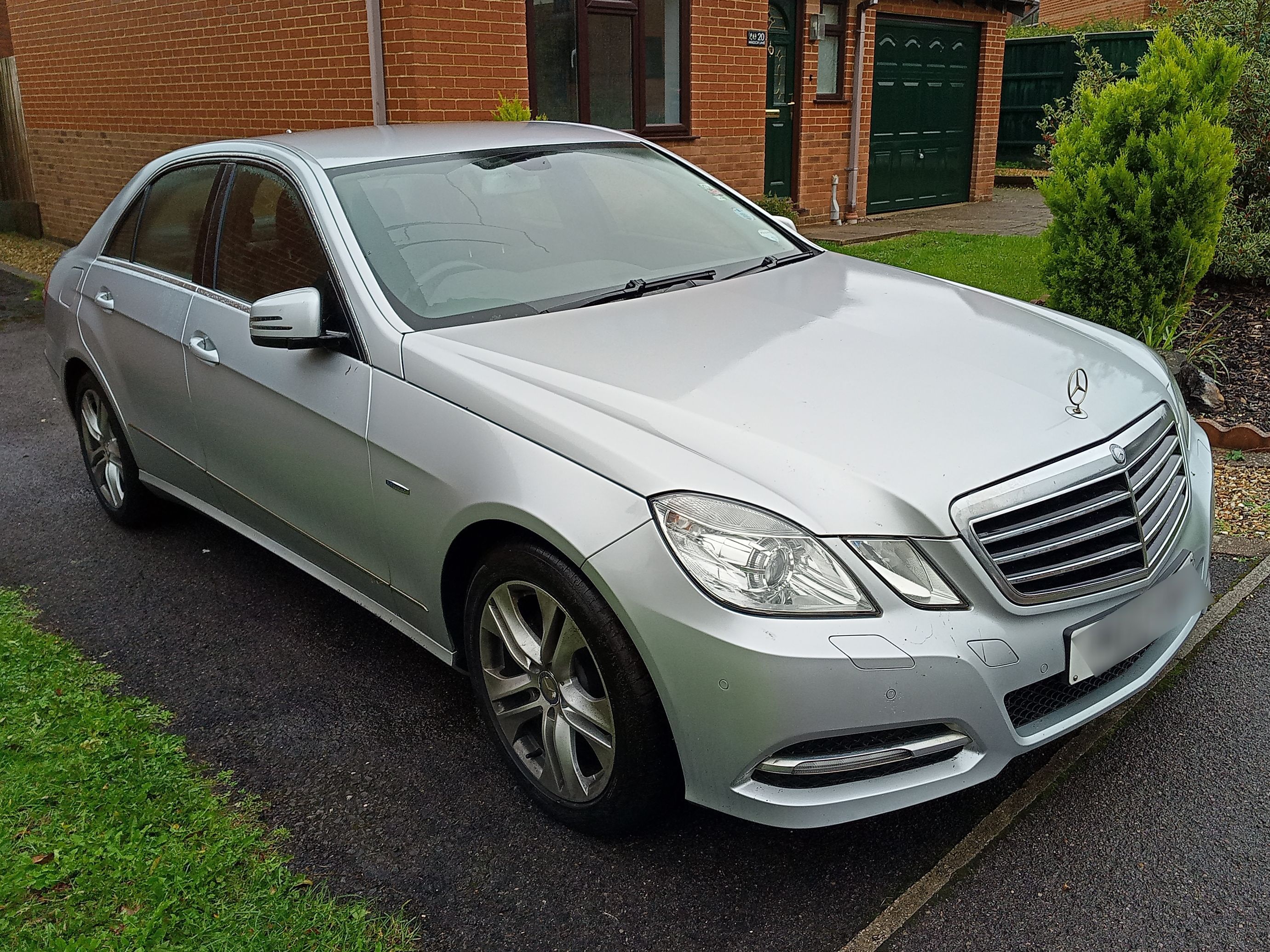 Mercedes E220 EXEC-IVE SE CDI BLUE-CY A