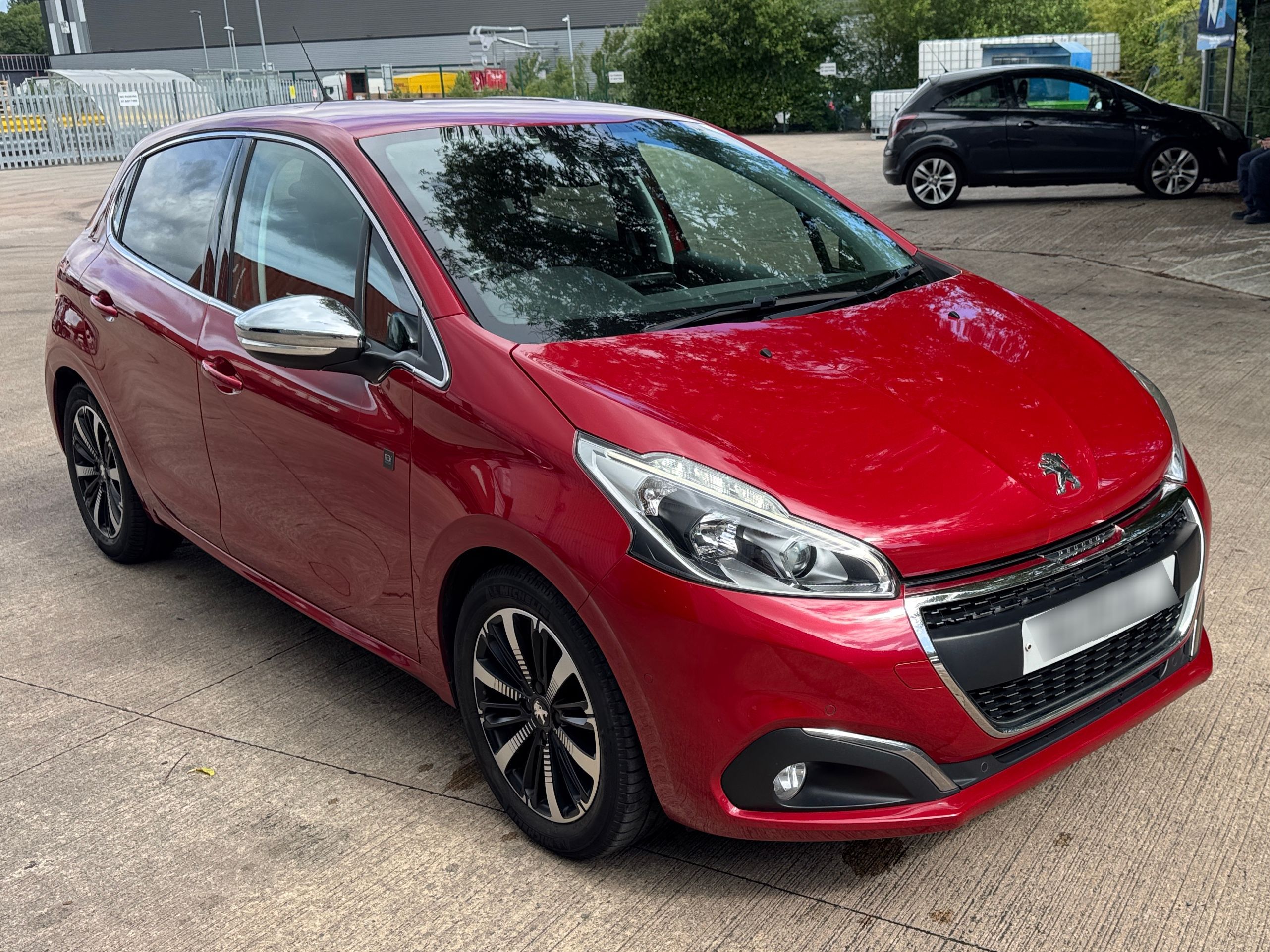 Peugeot 208
