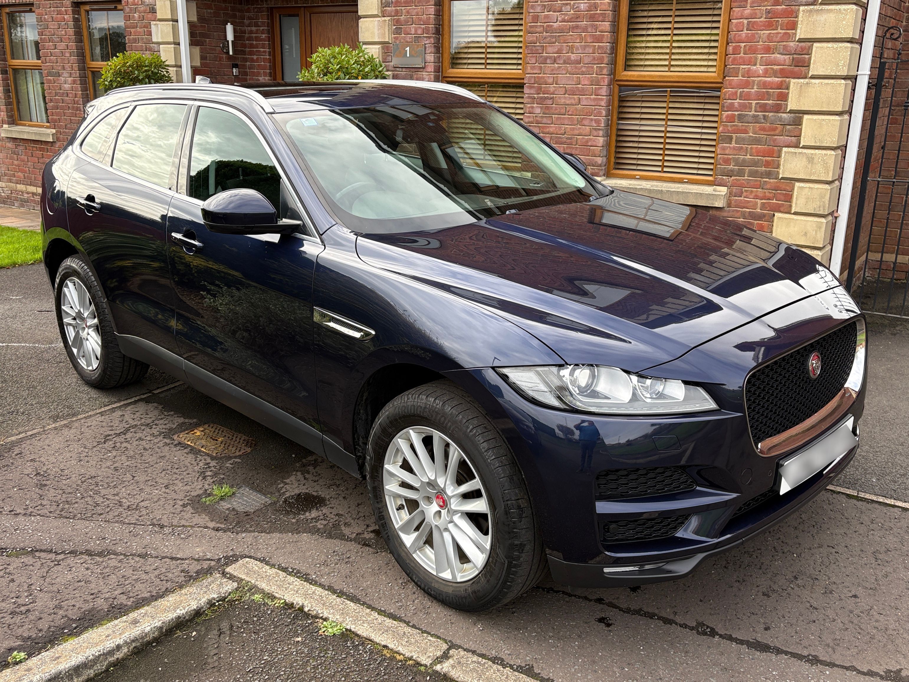 Jaguar F-PACE