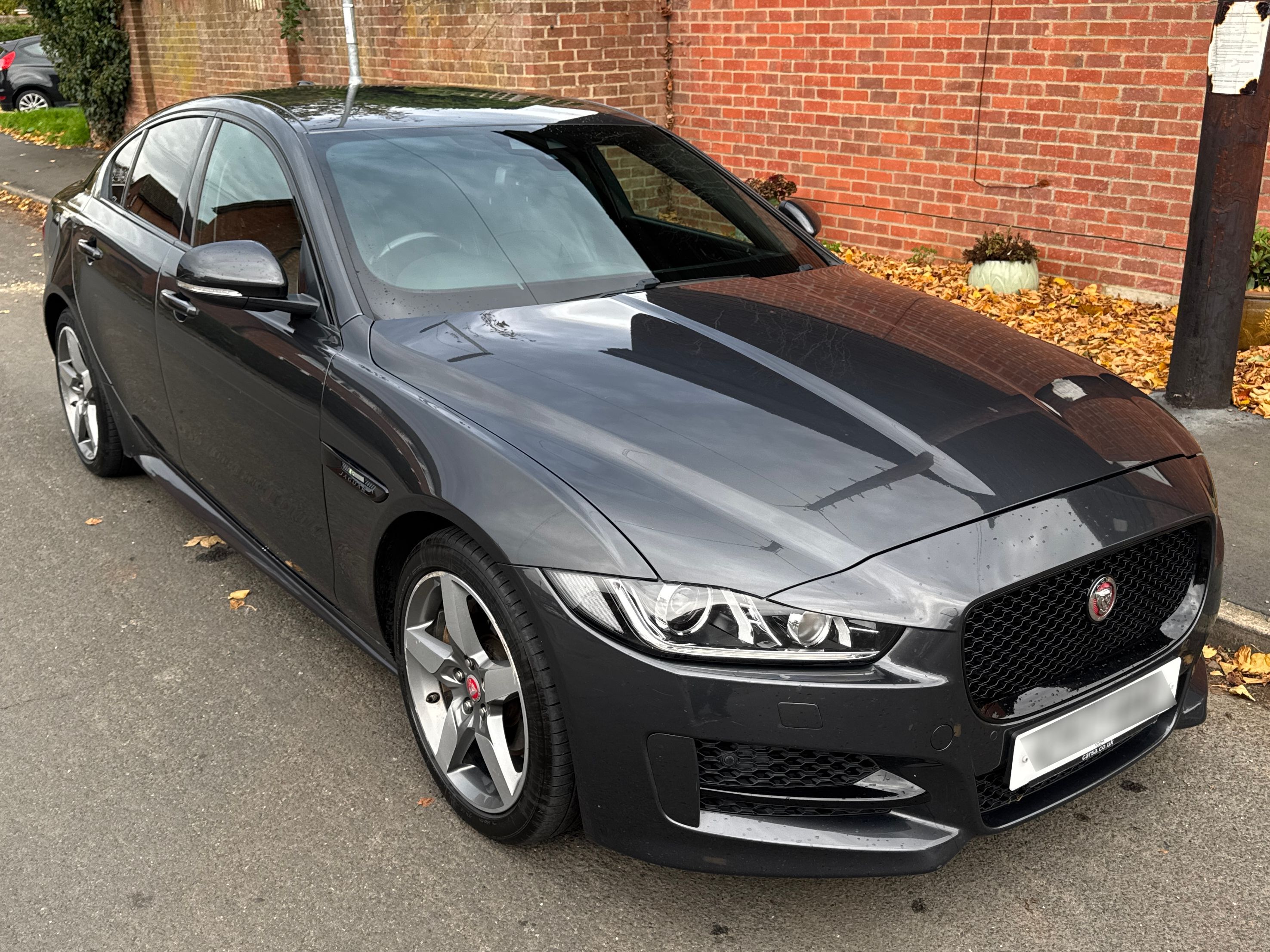 Jaguar XE R-Sport D Auto