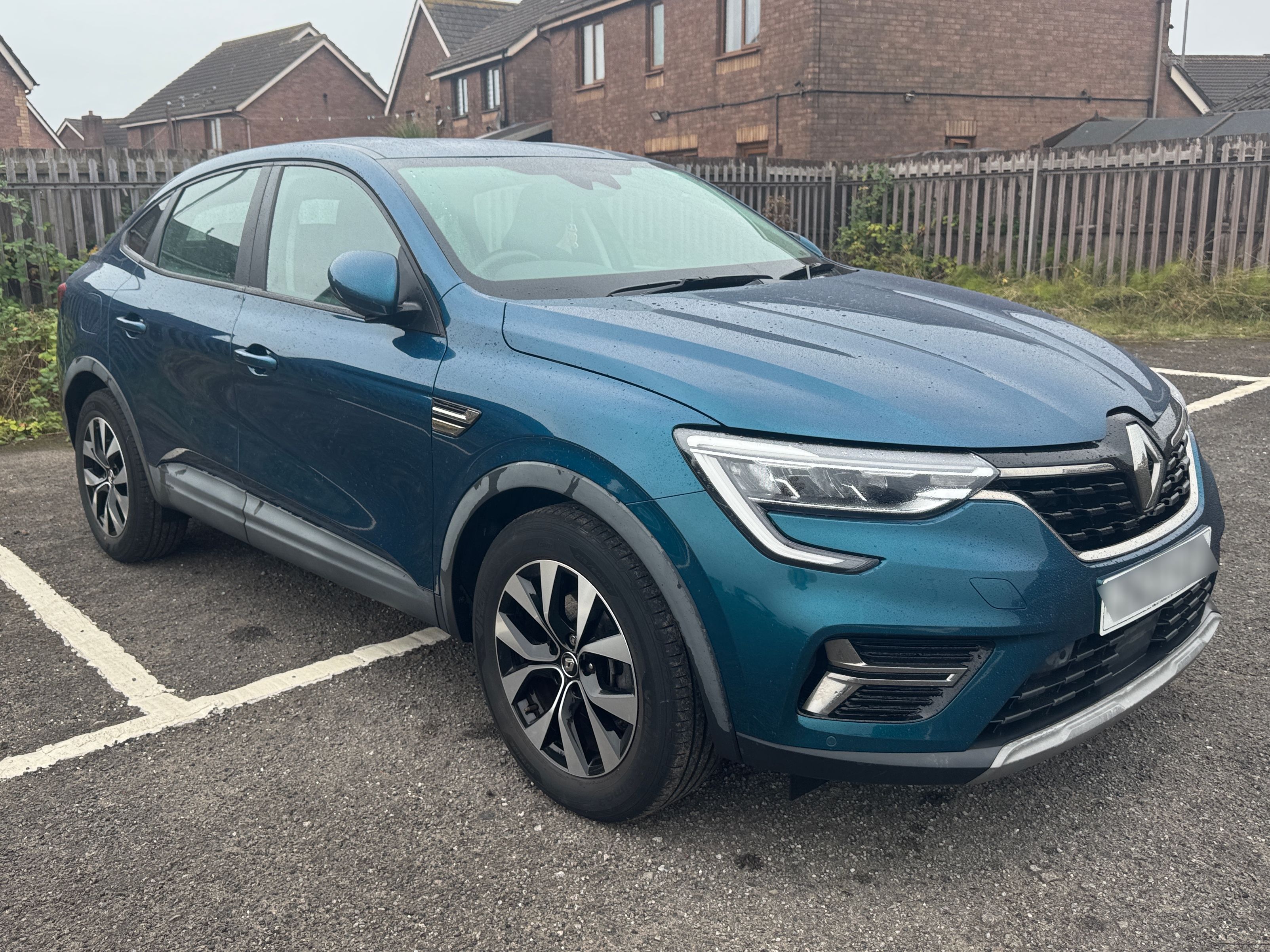 Renault Arkana Iconic E-TECH HEV Auto