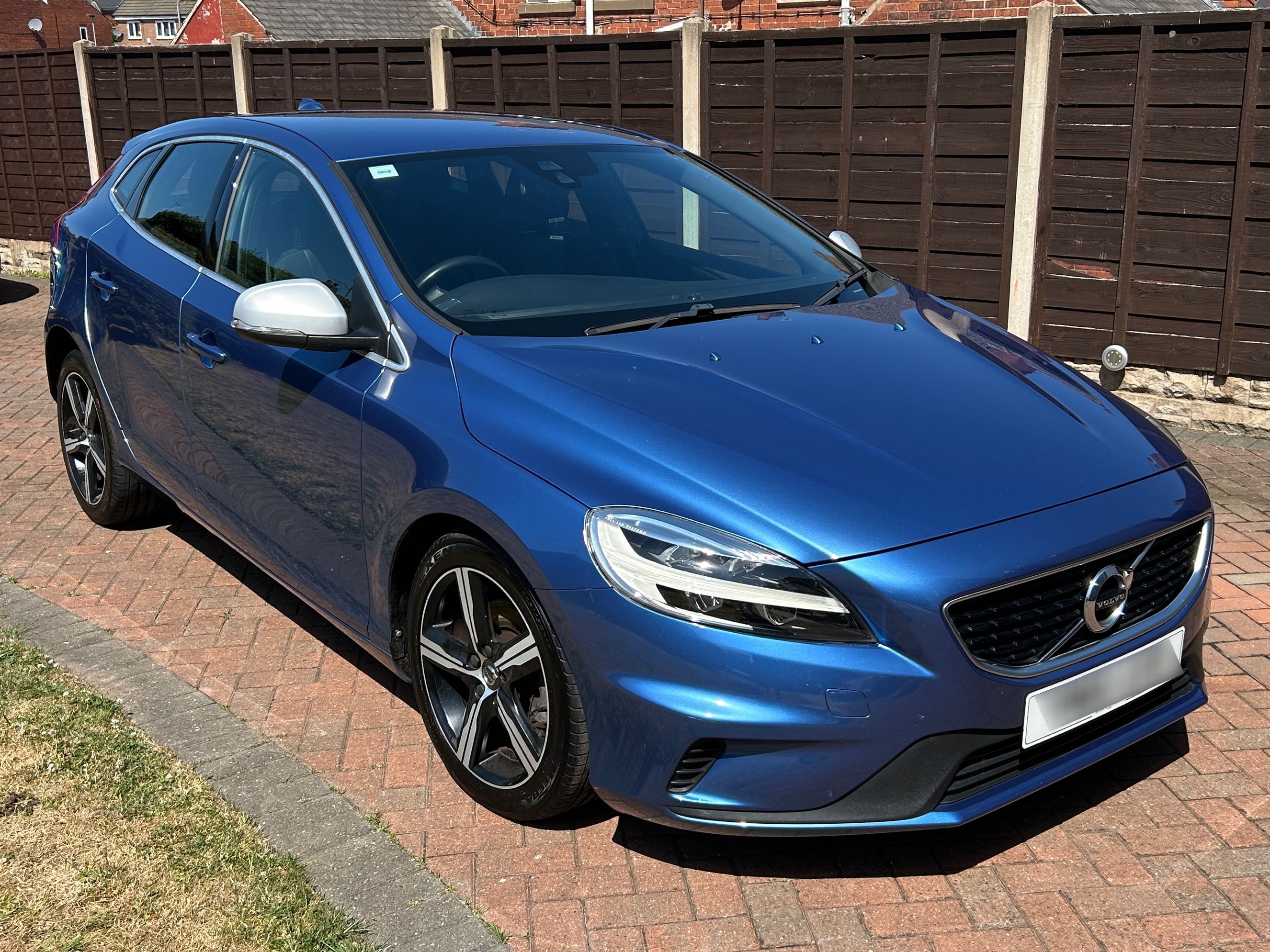 Volvo V40
