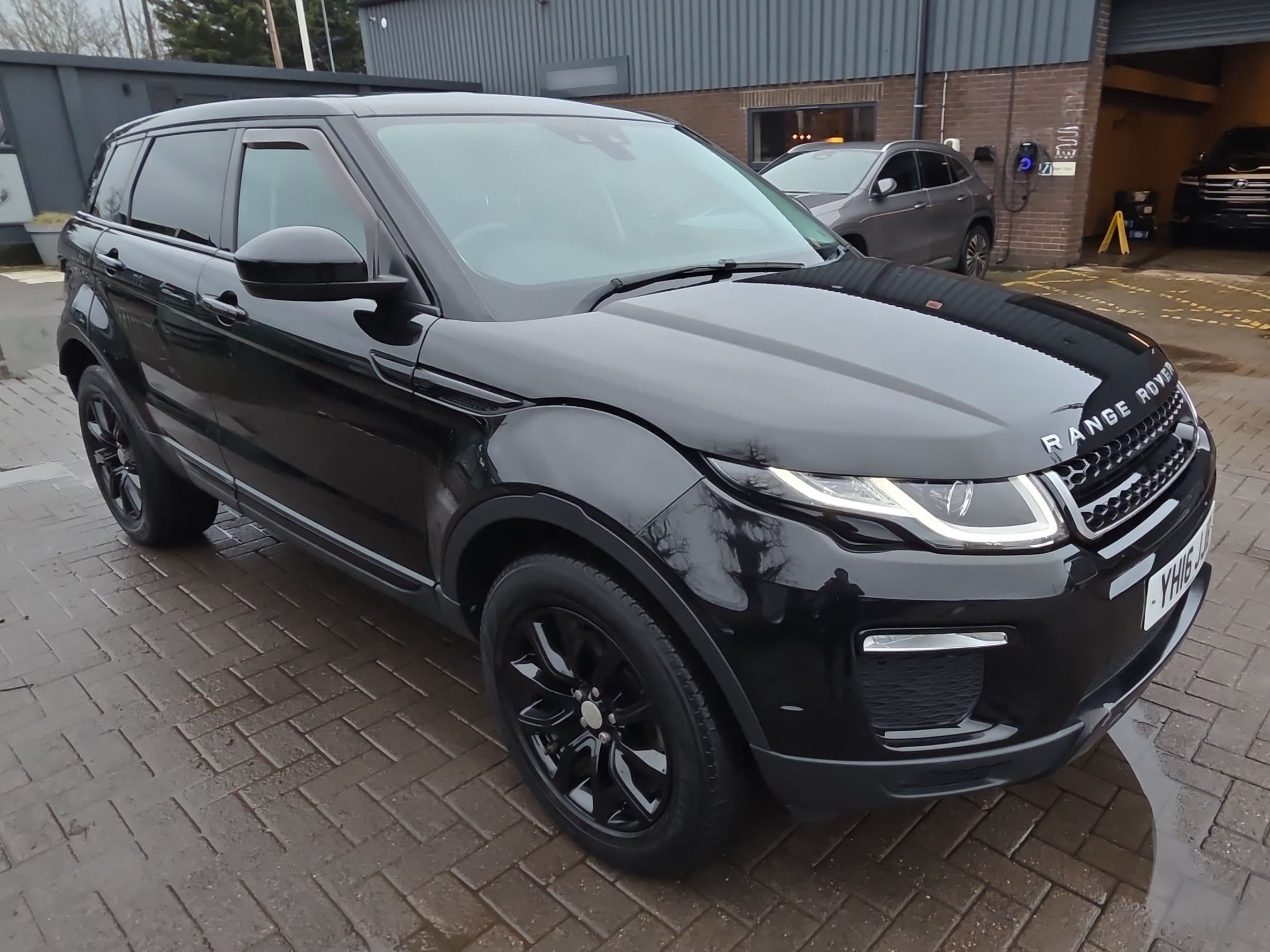 Land Rover R ROVER EVOQUE SE TECH TD4 A