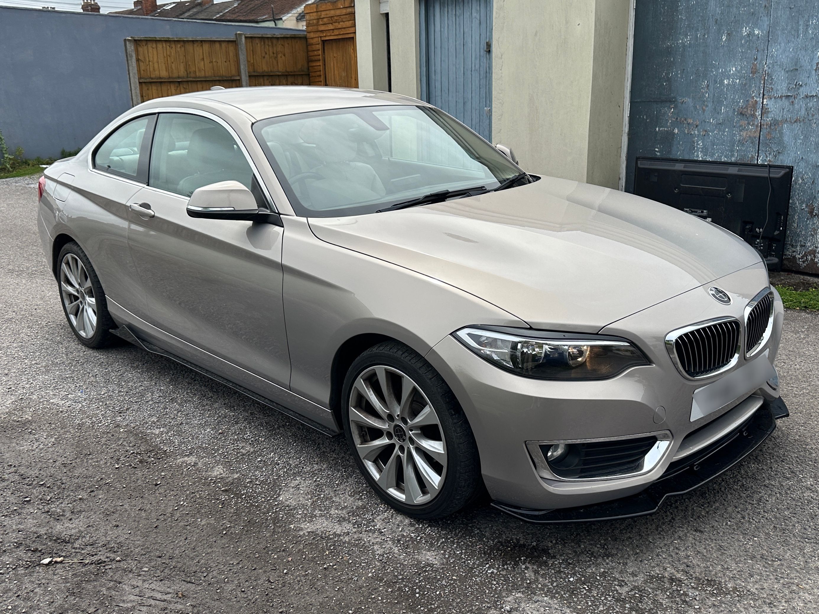 BMW 218i Luxury