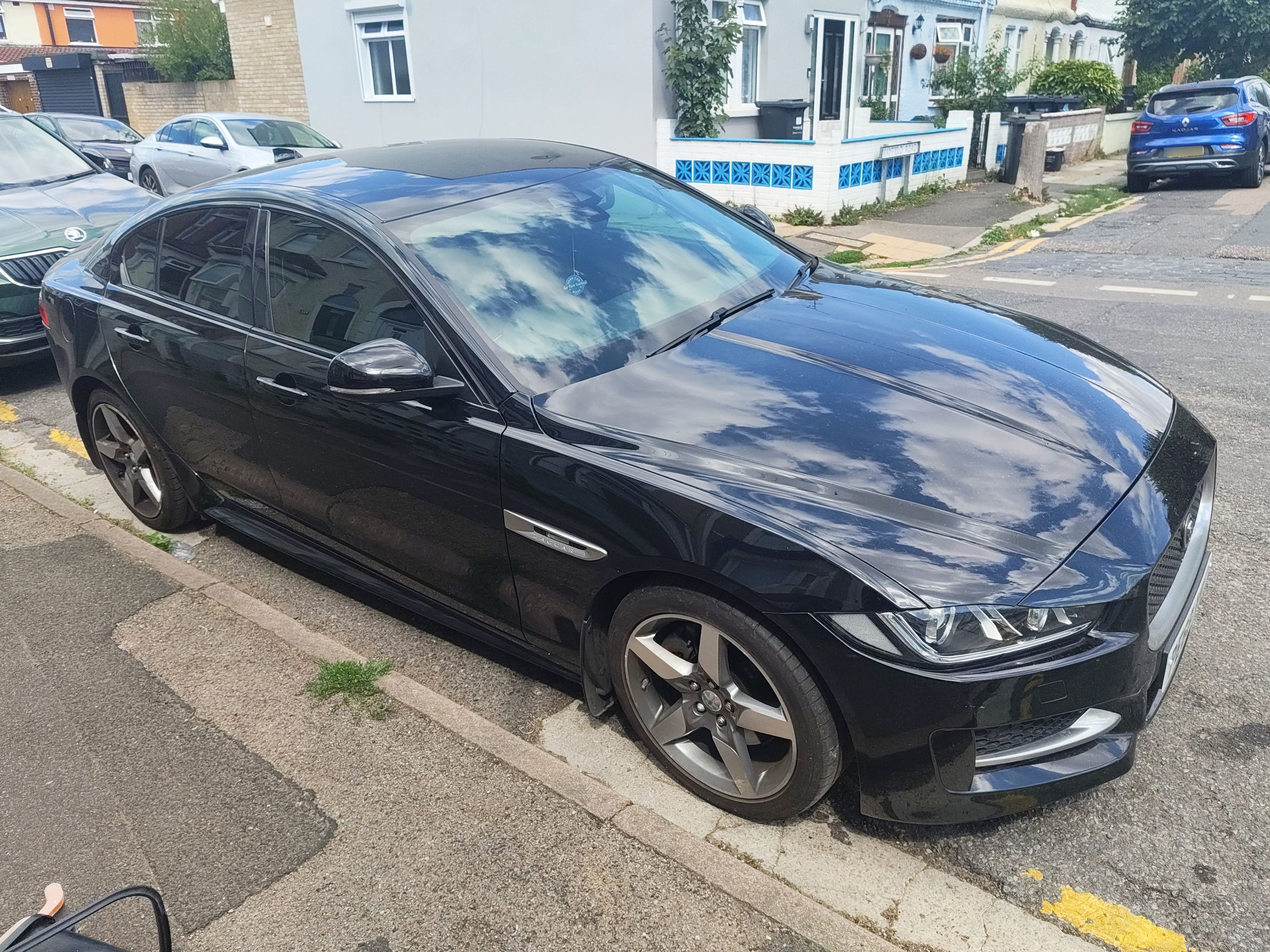 Jaguar XE R-Sport 