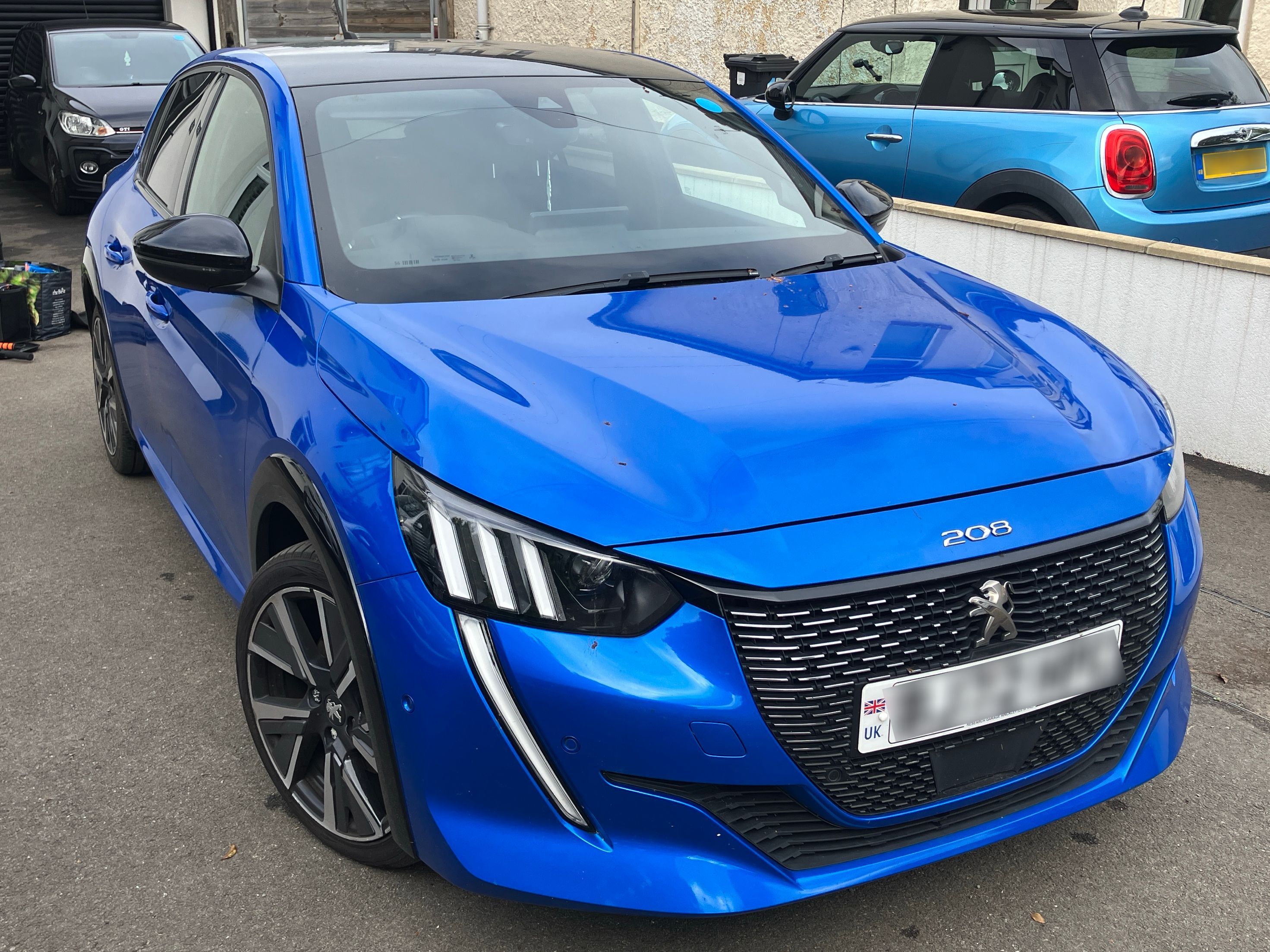 Peugeot 208
