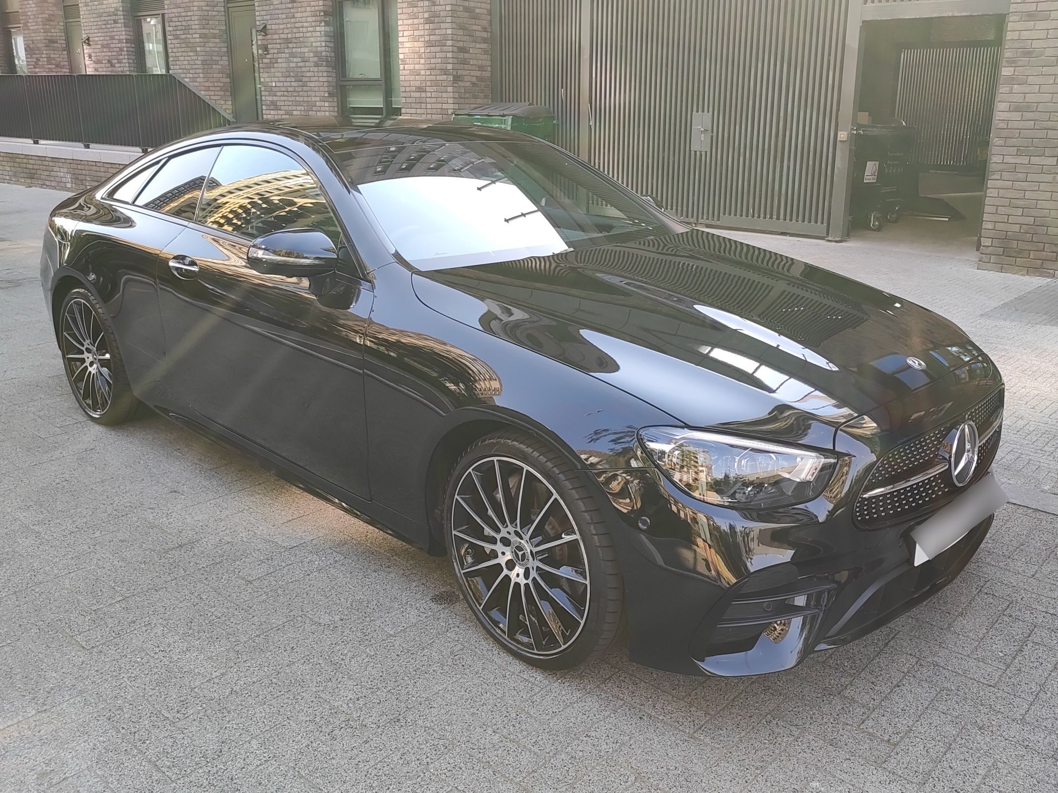 Mercedes E 300 AMG Line NGT ED Prem + A