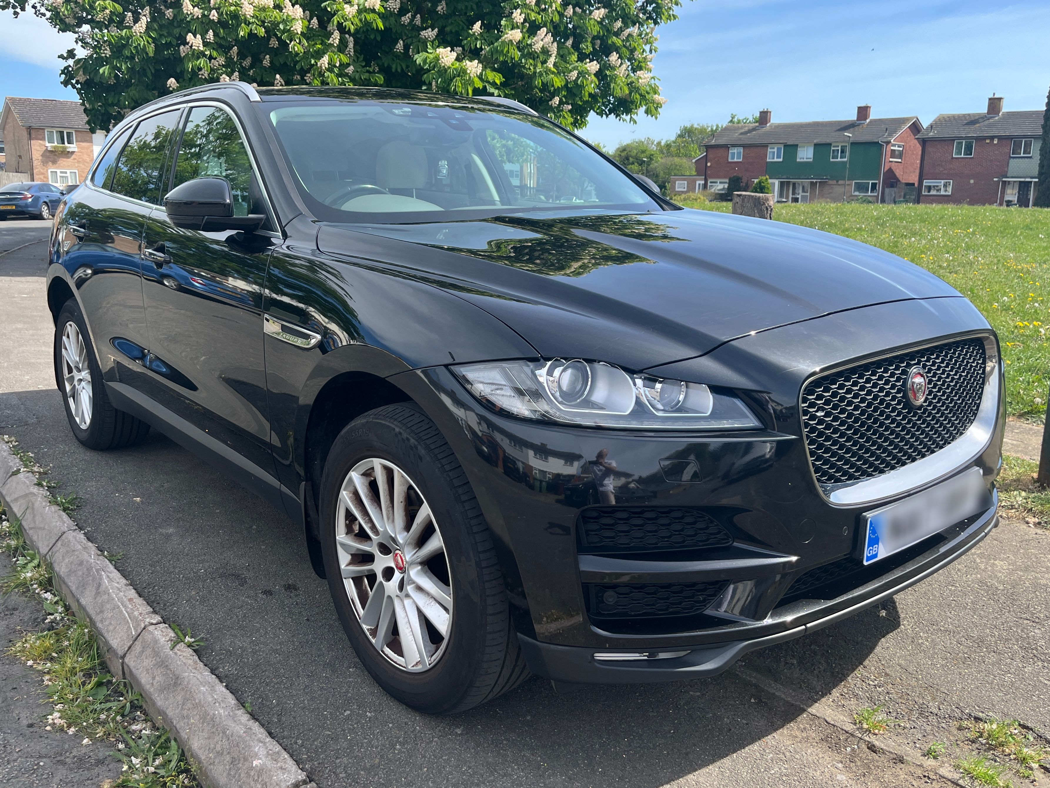 Jaguar F-PACE