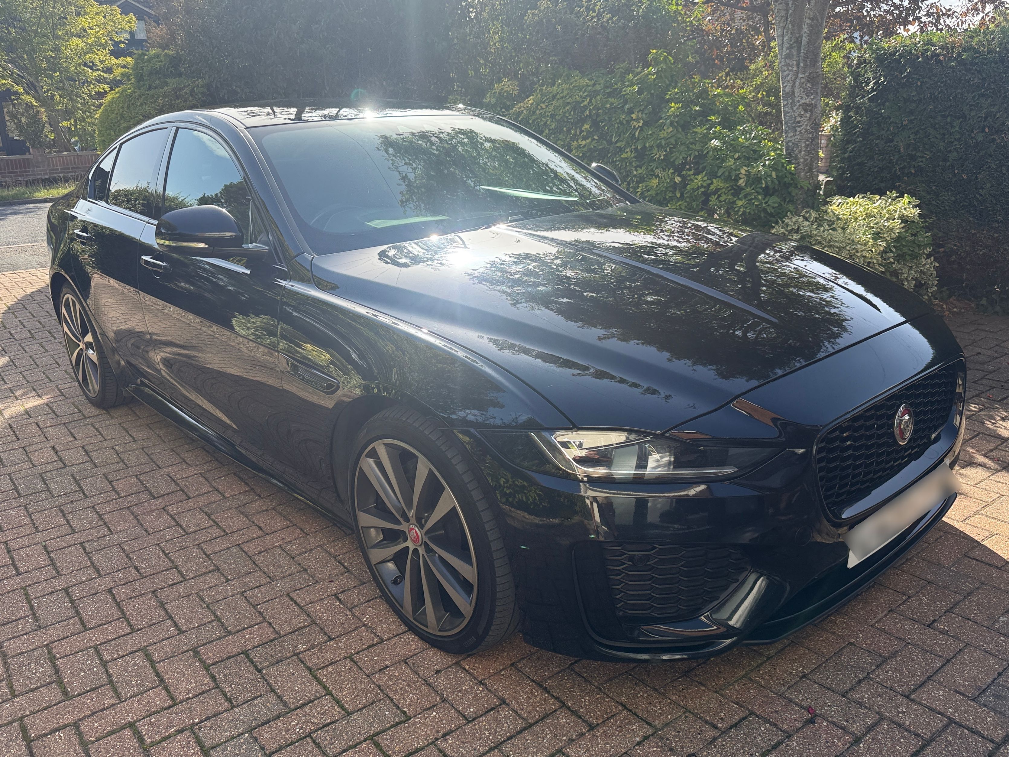 Jaguar XE R-DYNAMIC S D Auto