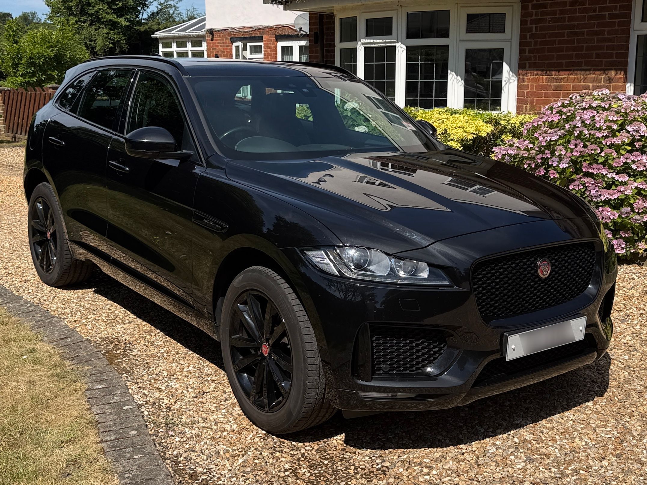 Jaguar F-PACE