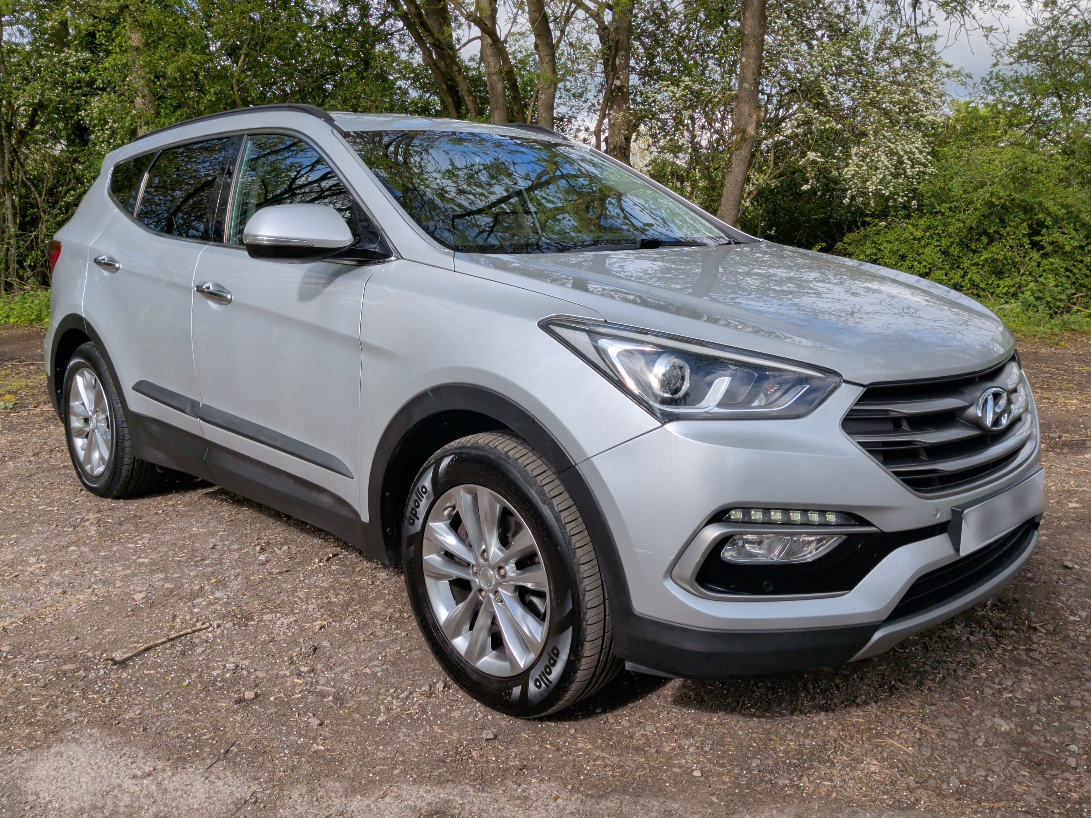 Hyundai Santa