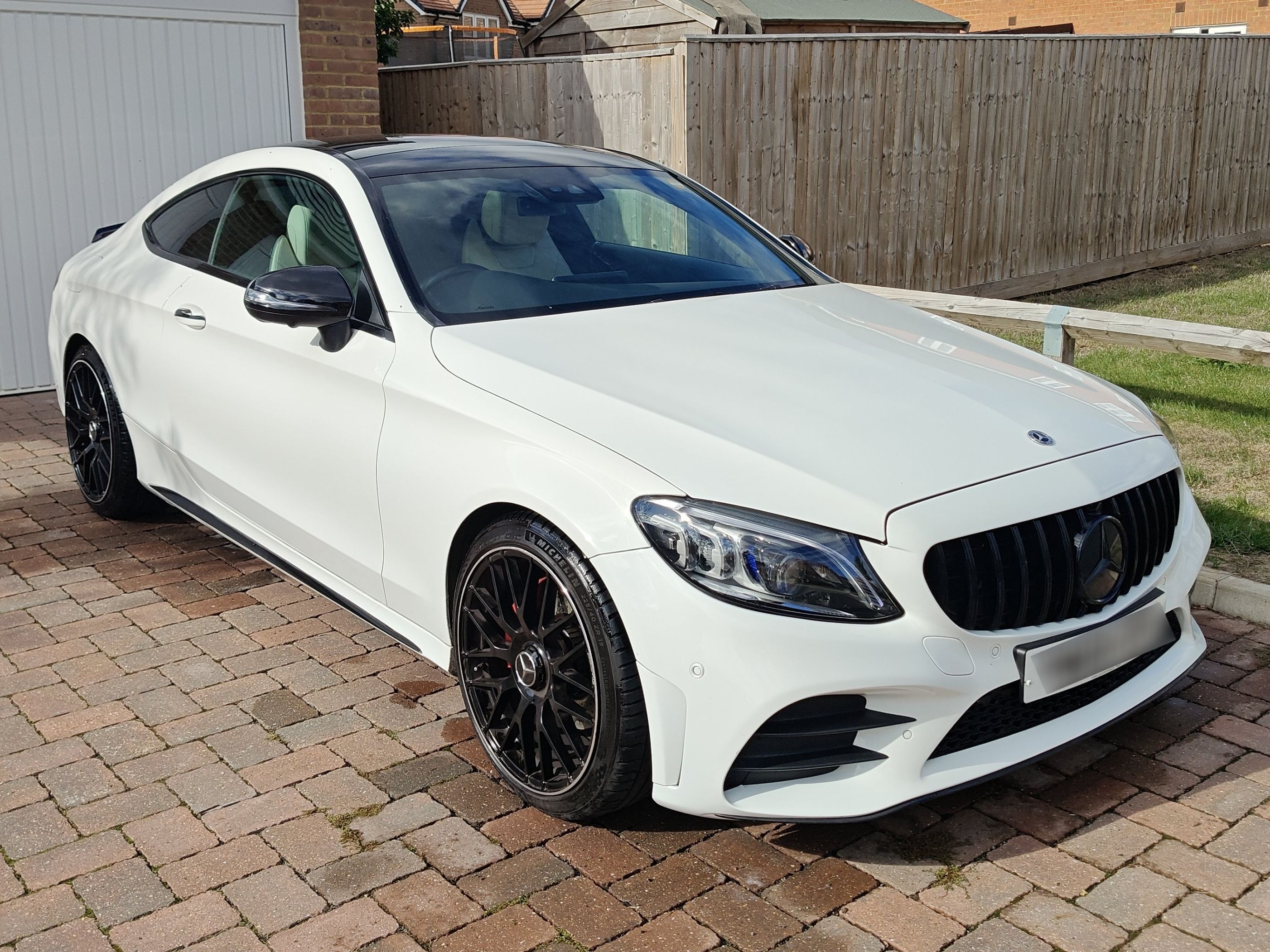 Mercedes C 200 AMG Line Premium + Auto
