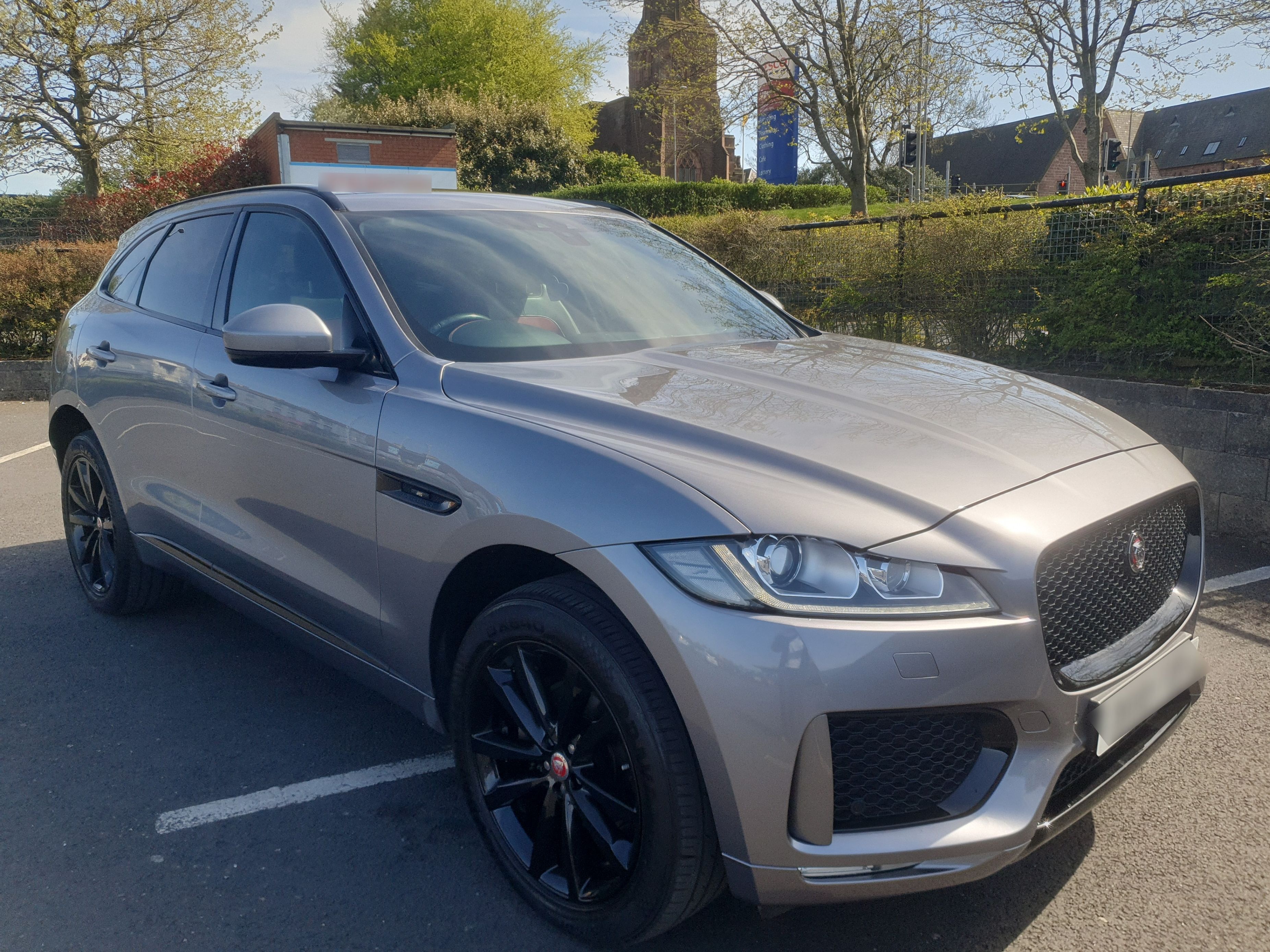 Jaguar F-PACE