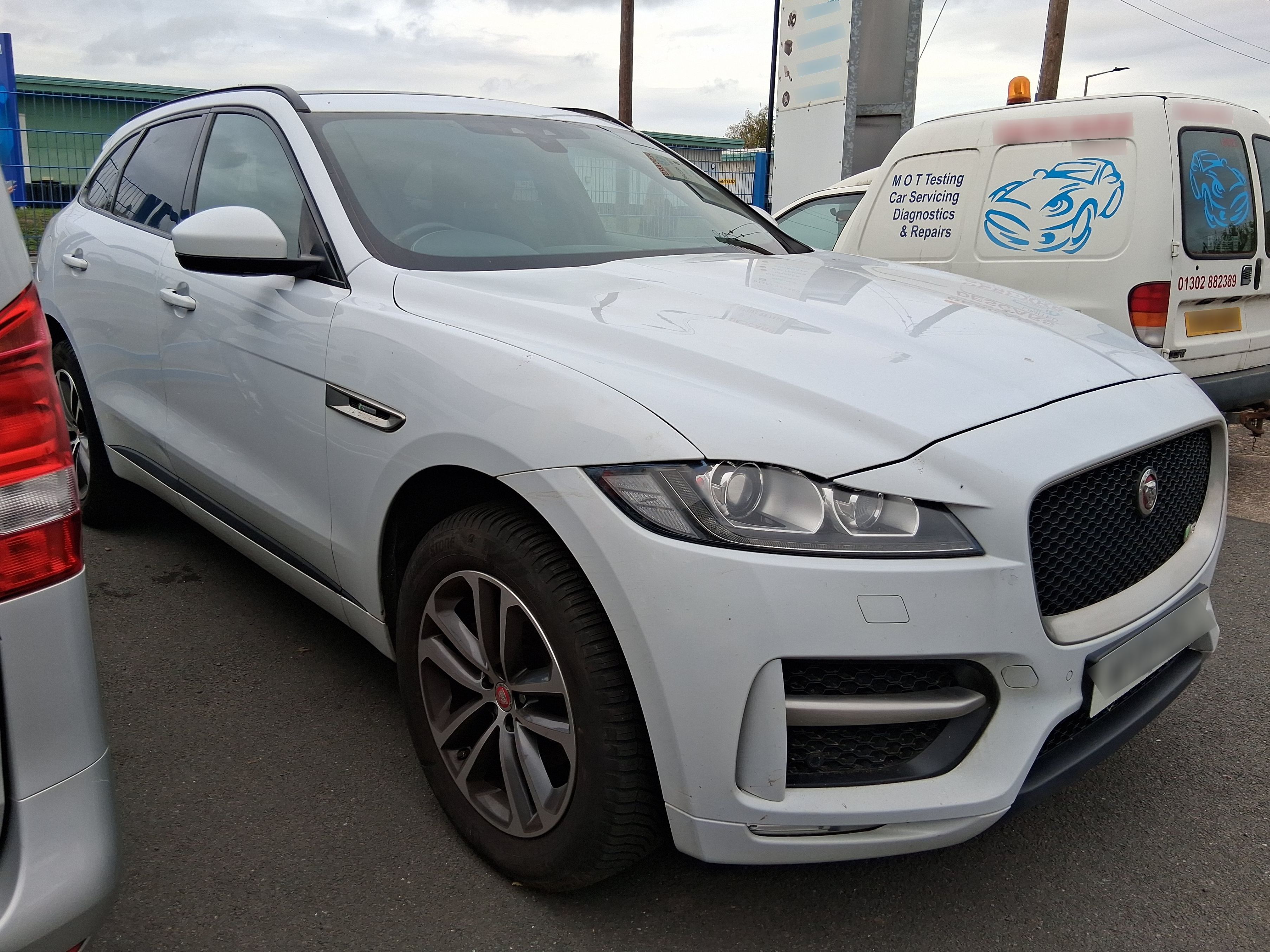 Jaguar F-PACE