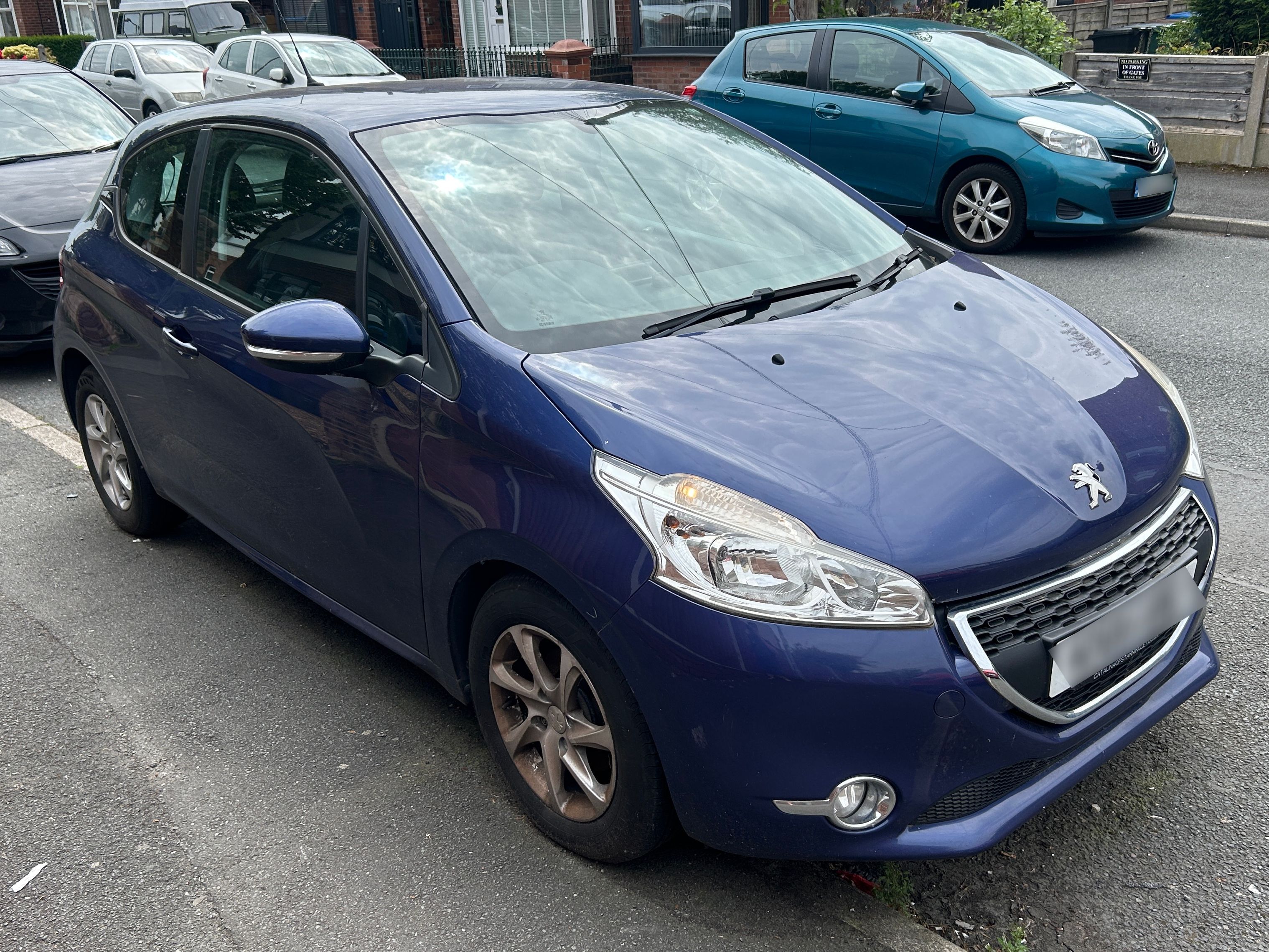 Peugeot 208