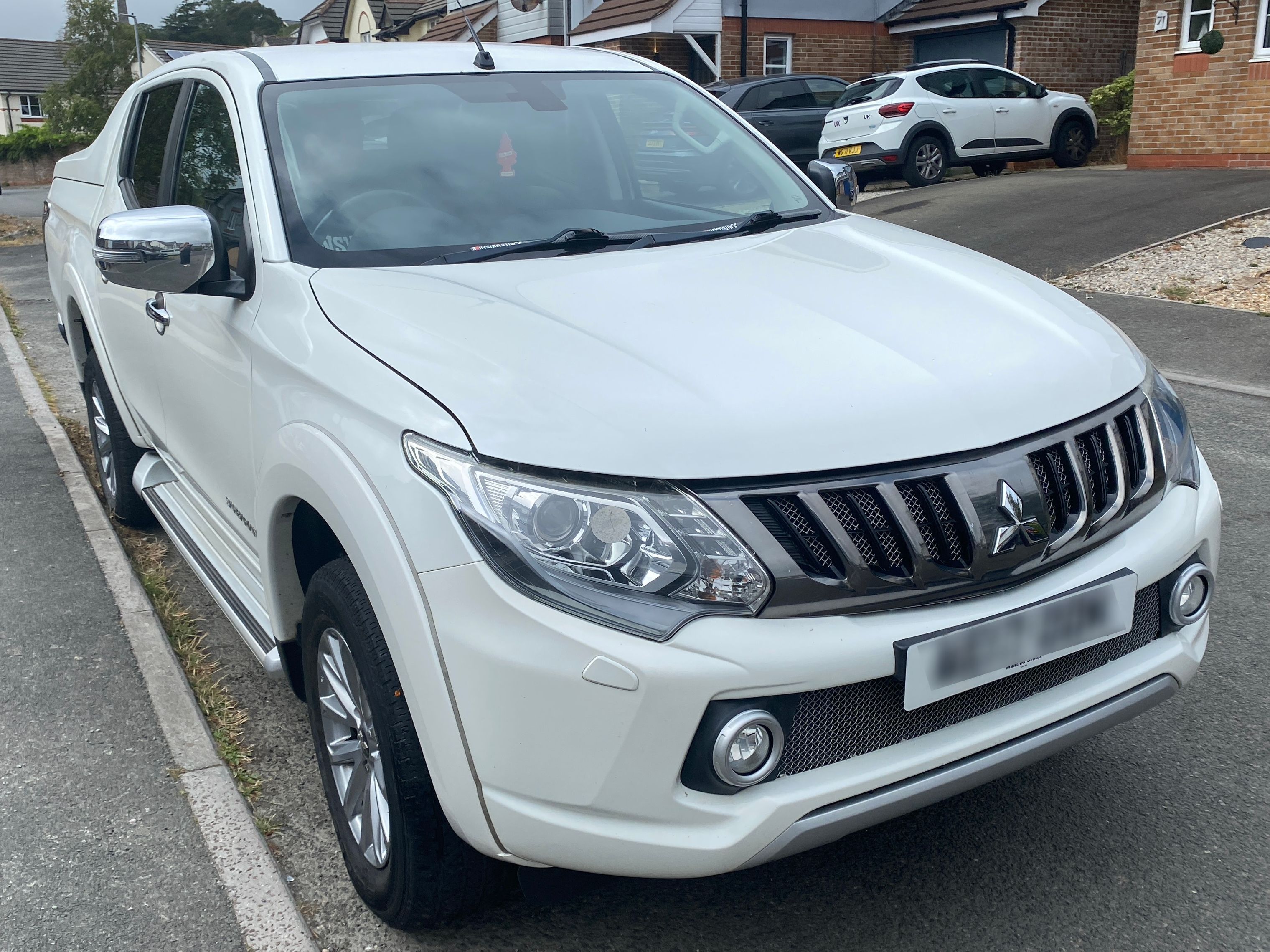 Mitsubishi L200