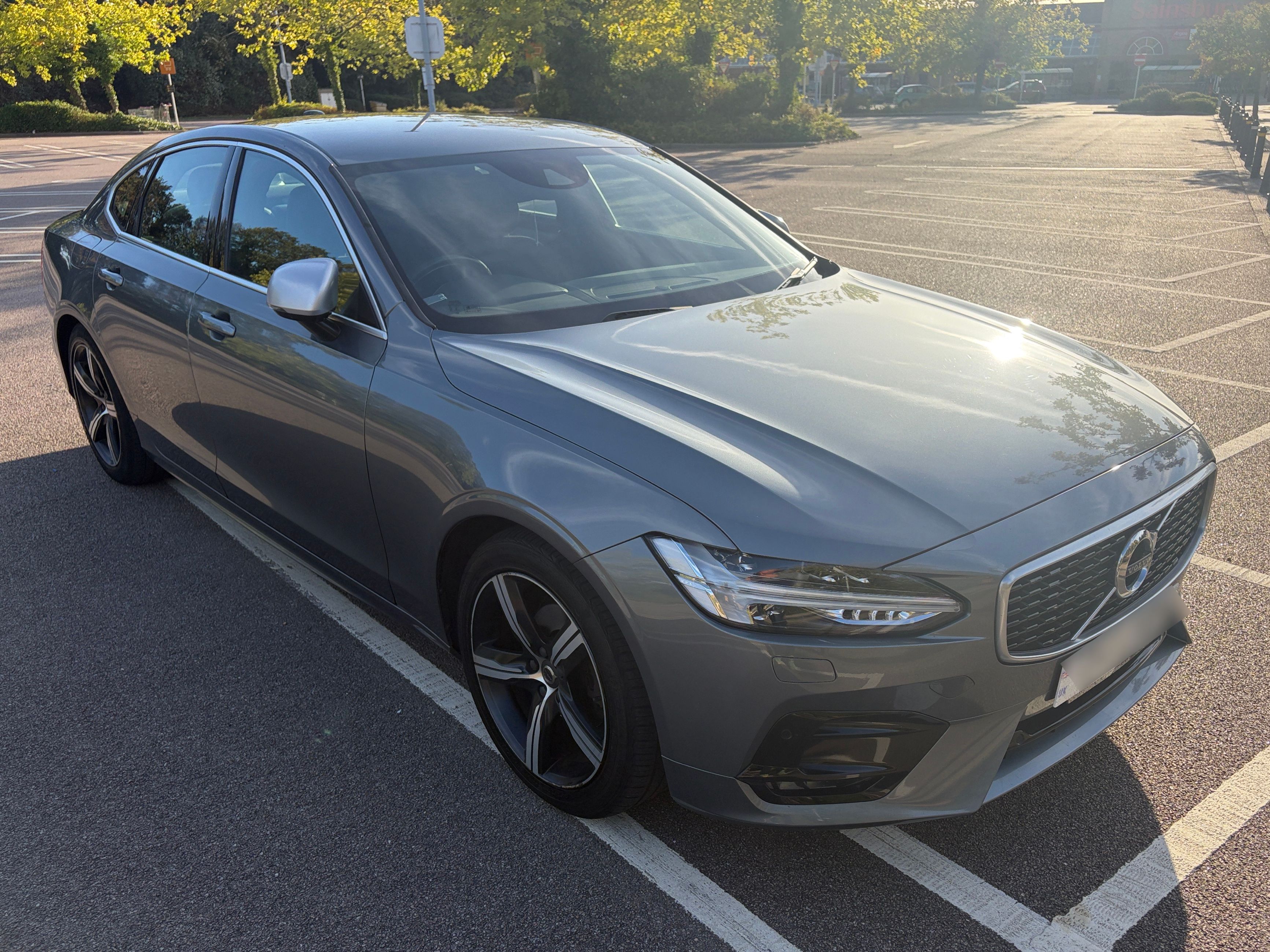 Volvo S90