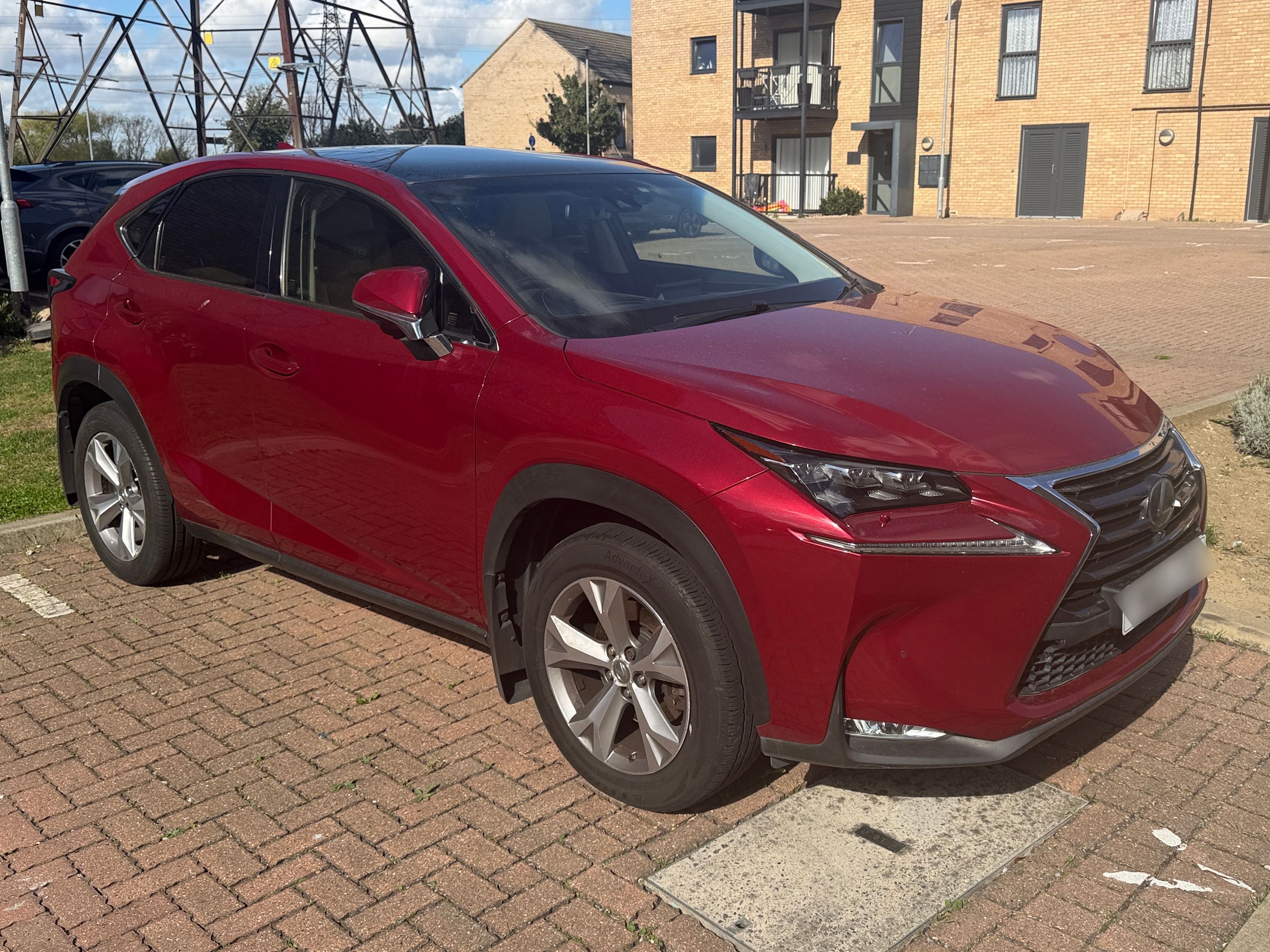 Lexus NX 300H Premier CVT