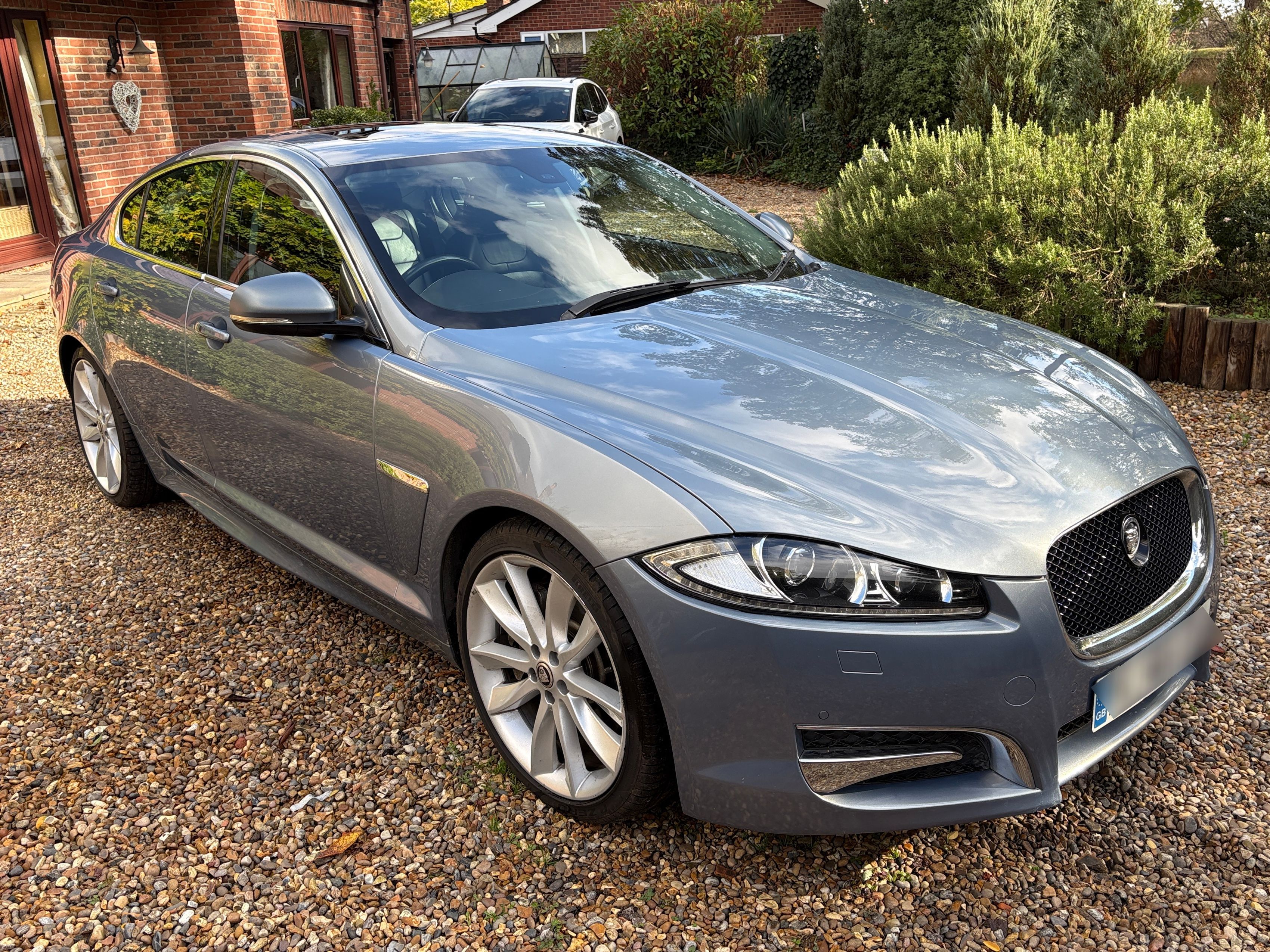 Jaguar XF