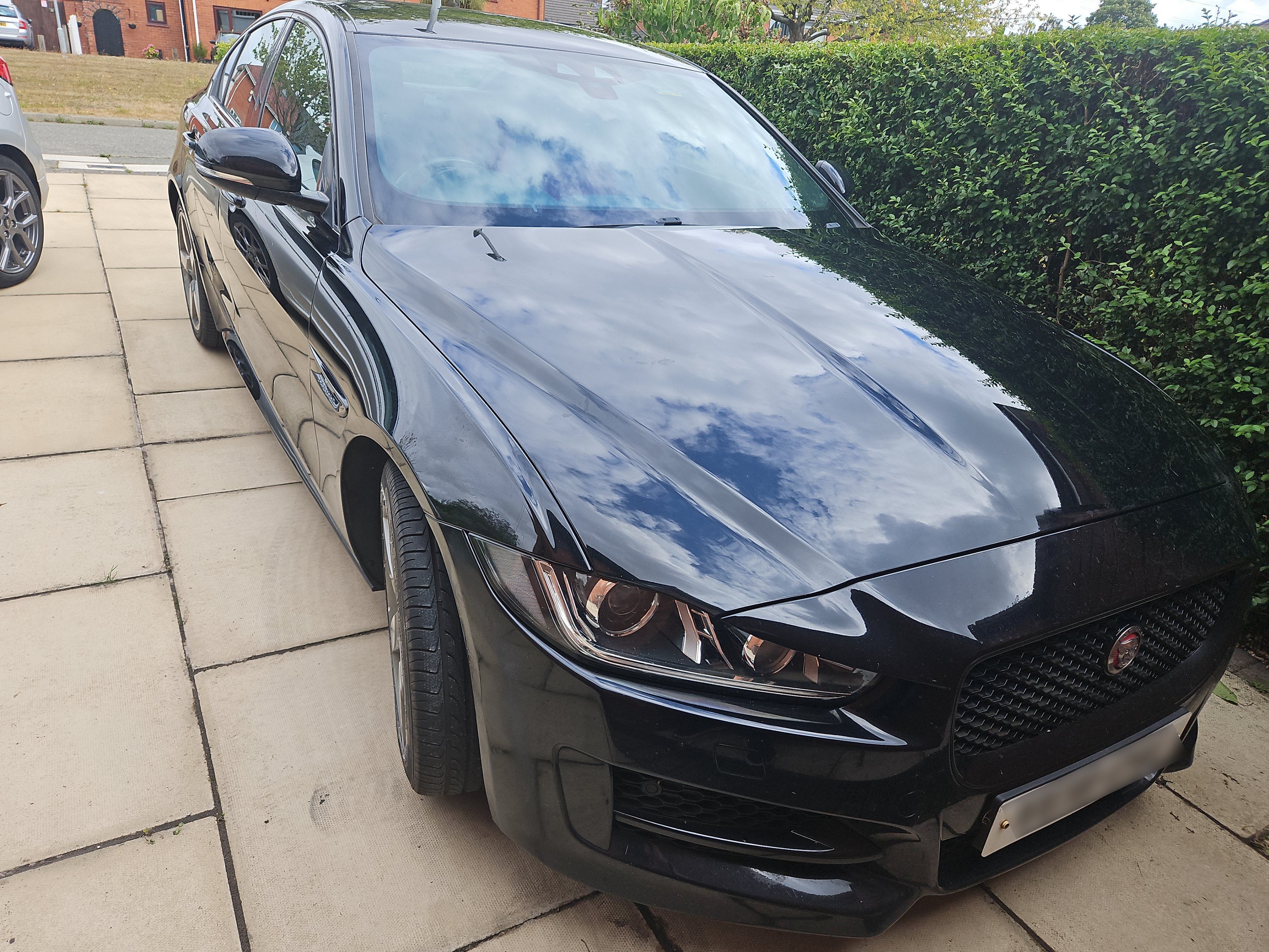 Jaguar XE R-Sport D Auto