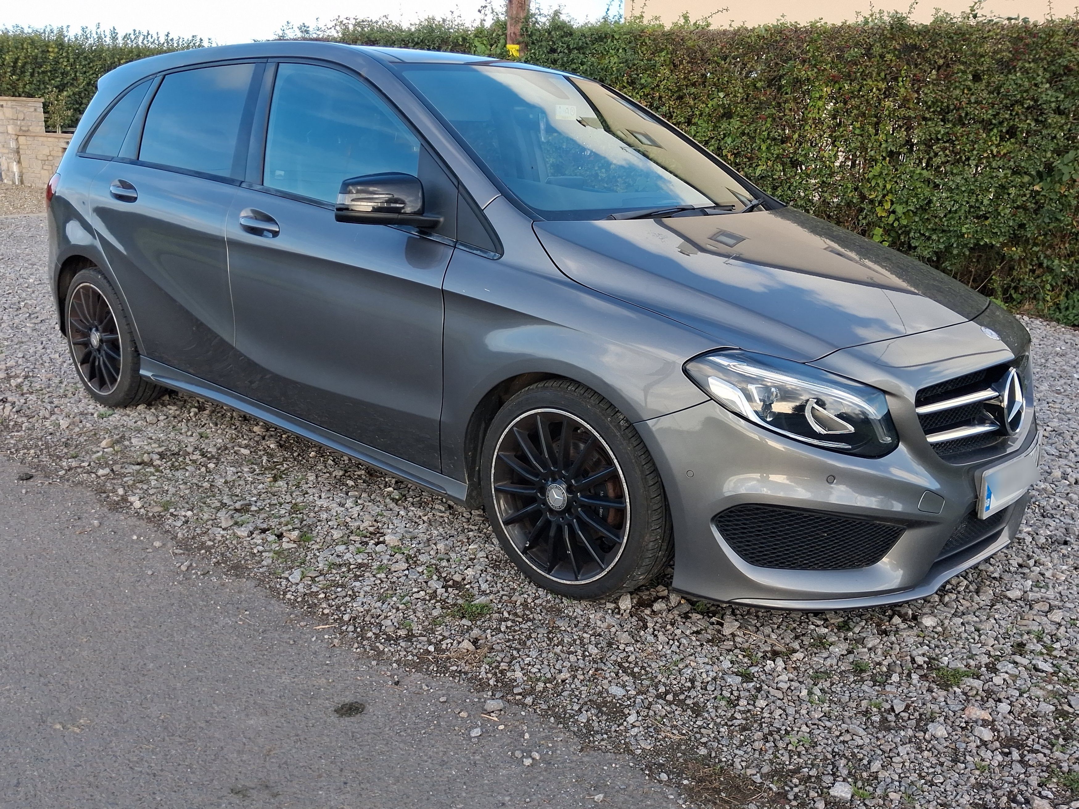 Mercedes B200 AMG Line Premium + CDI A