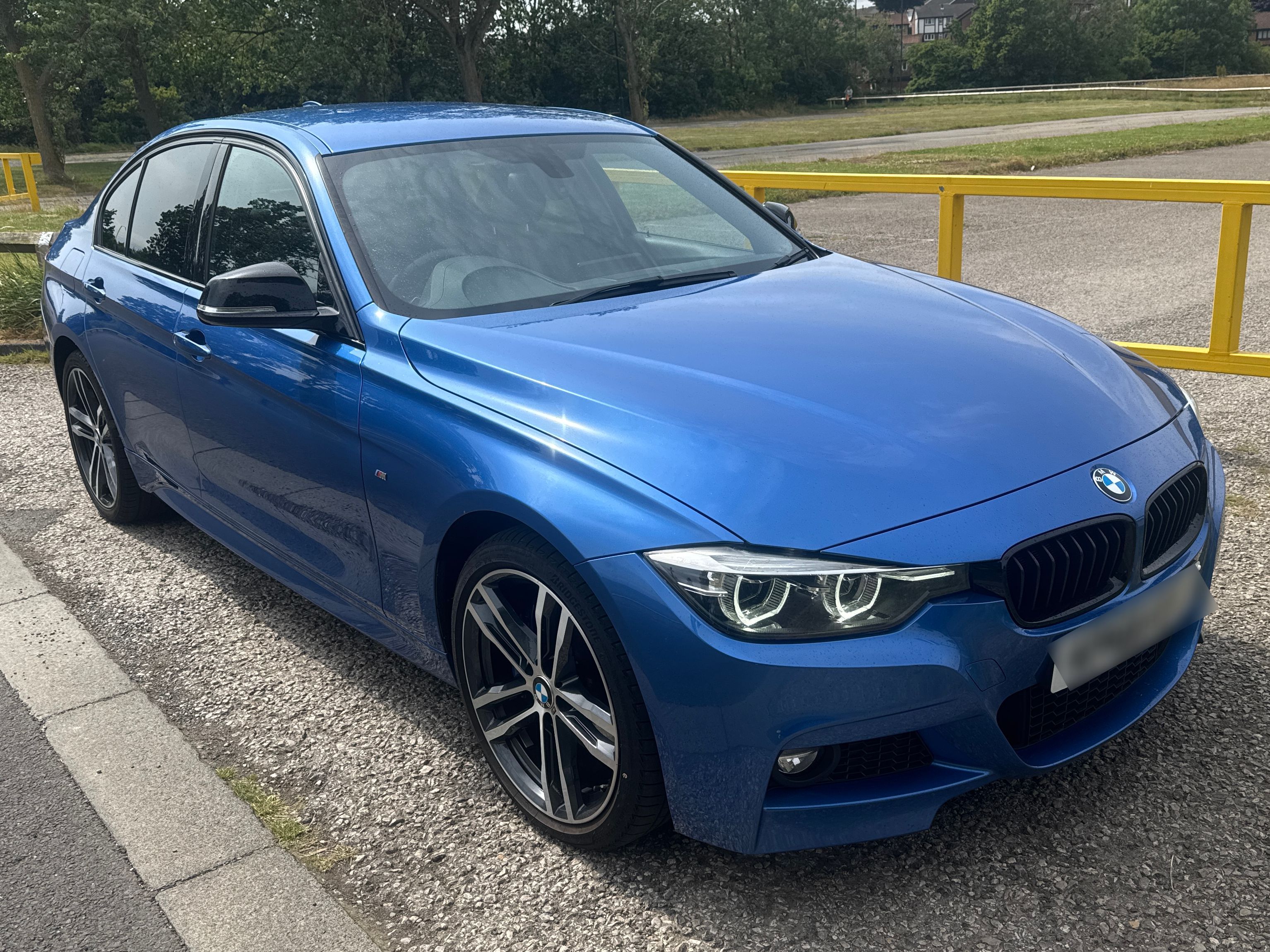 BMW 320I xDrive M Sport Shadow ED A