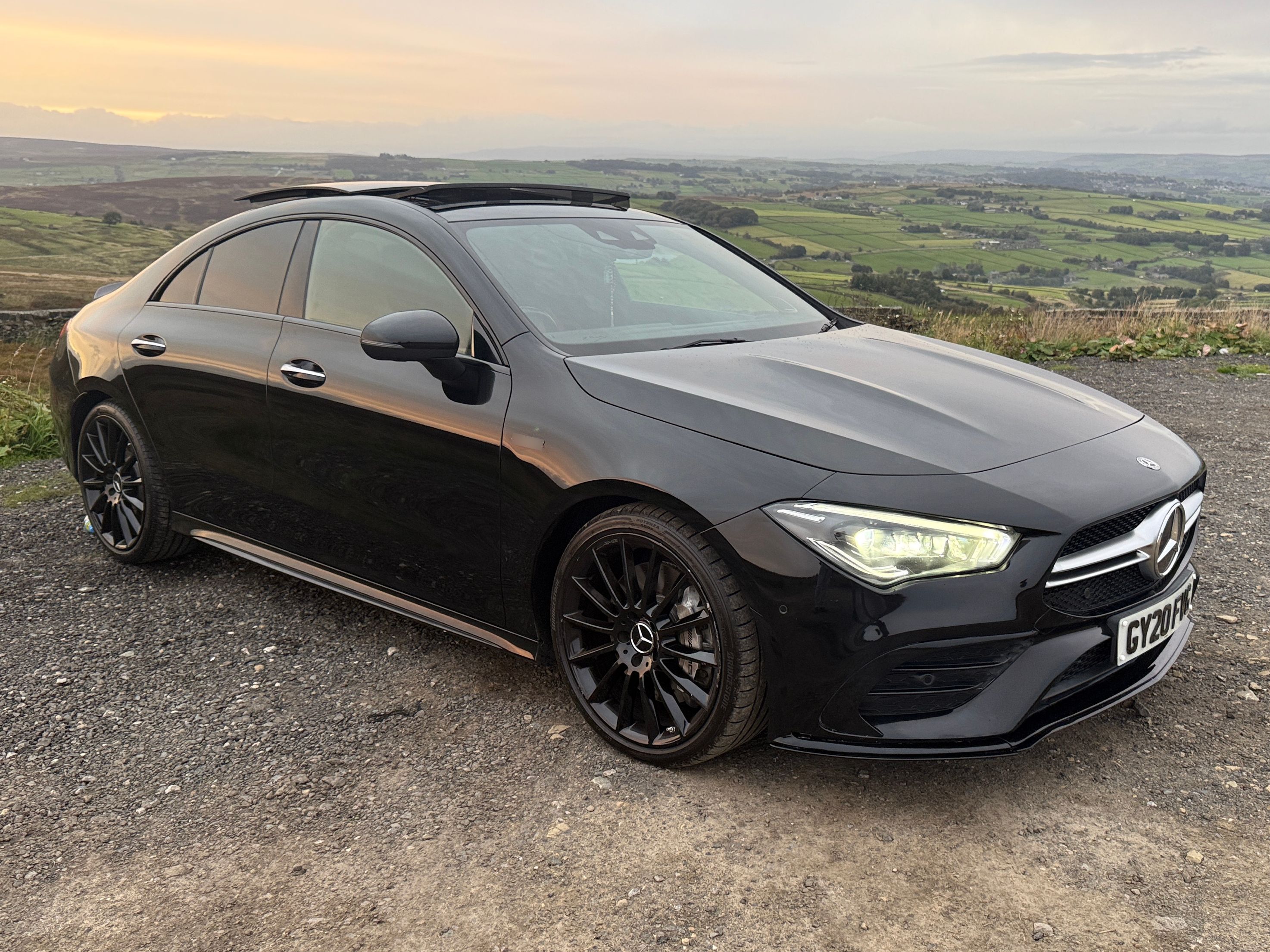 Mercedes AMG CLA 35 Premium + 4MATIC A