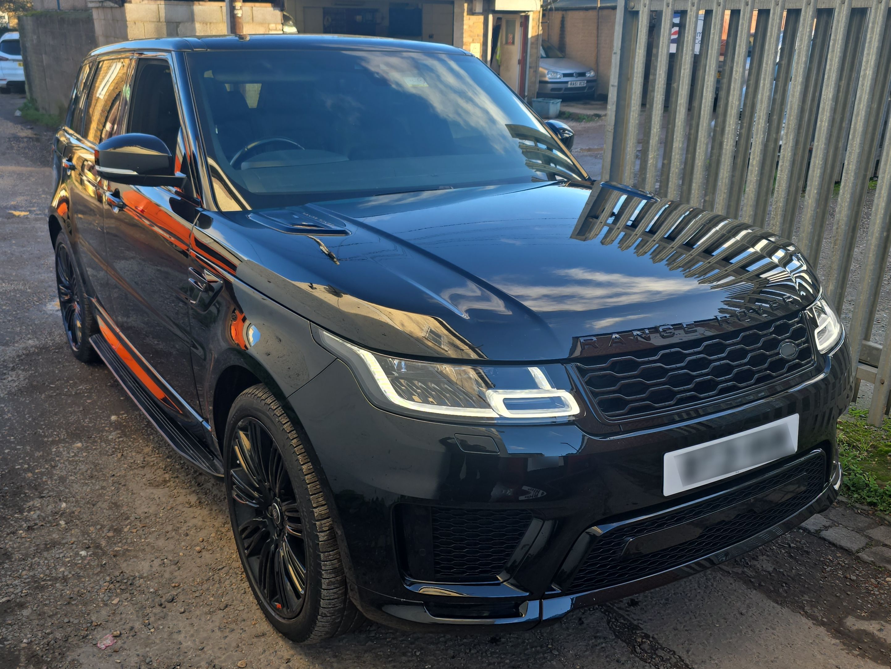 Land Rover RR Sport HSE DYN Blck D MHEV A