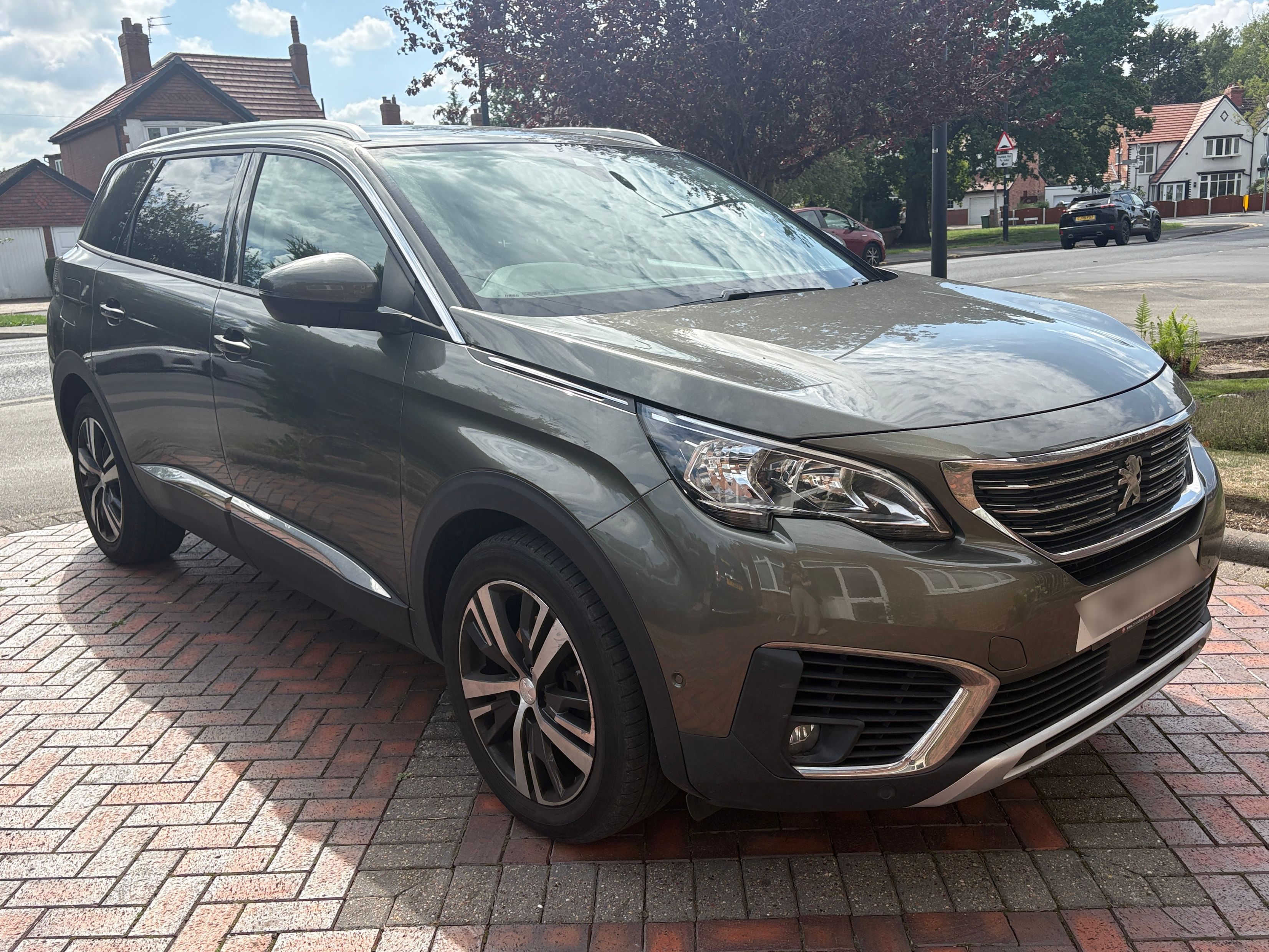 Peugeot 5008
