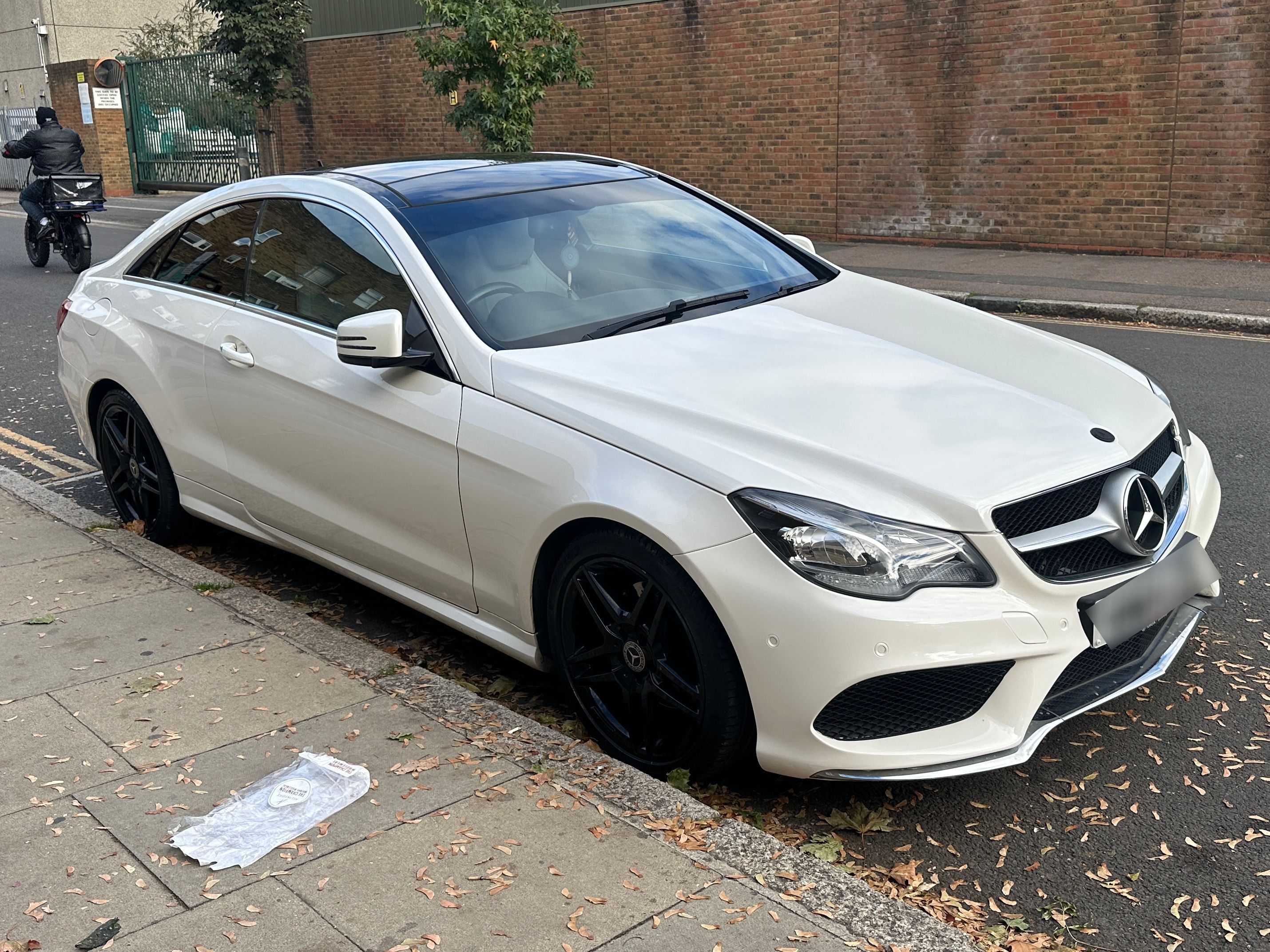 Mercedes E220 AMG Line Bluetec Auto