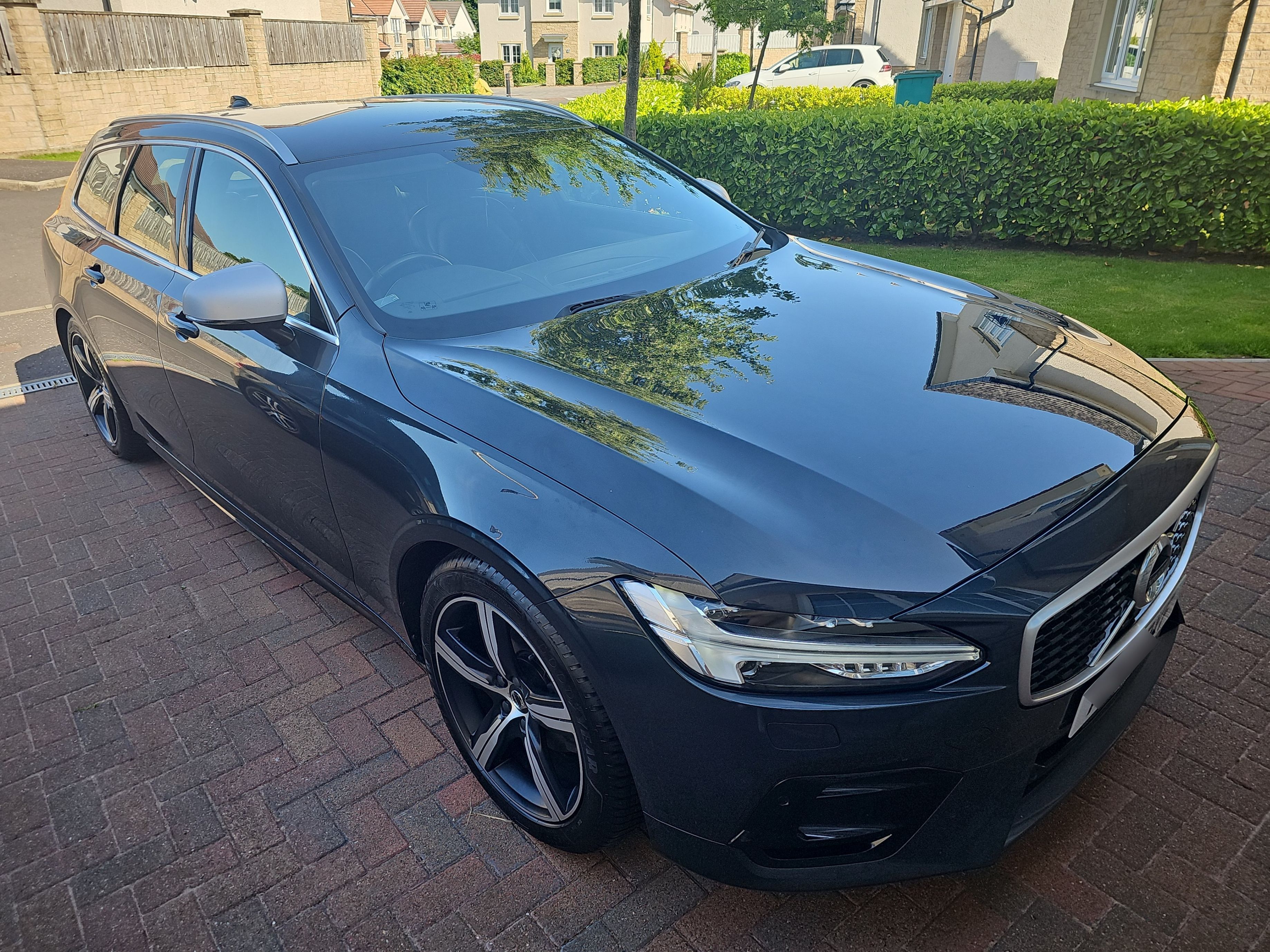 Volvo V90