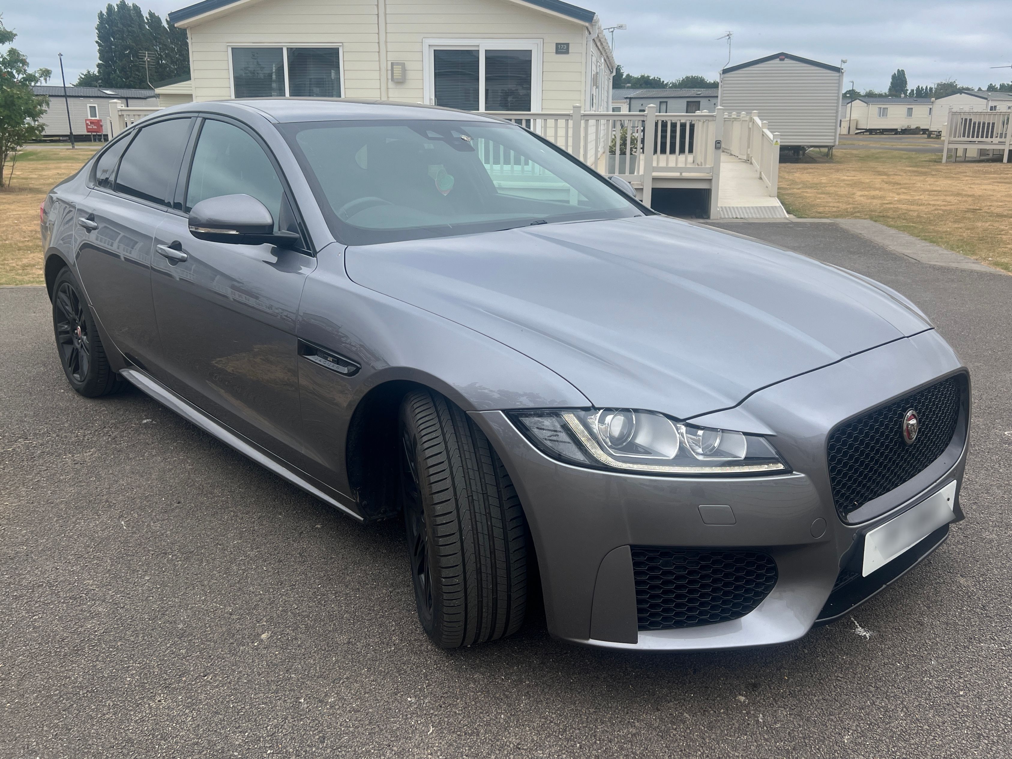 Jaguar XF Chequered Flag D Auto