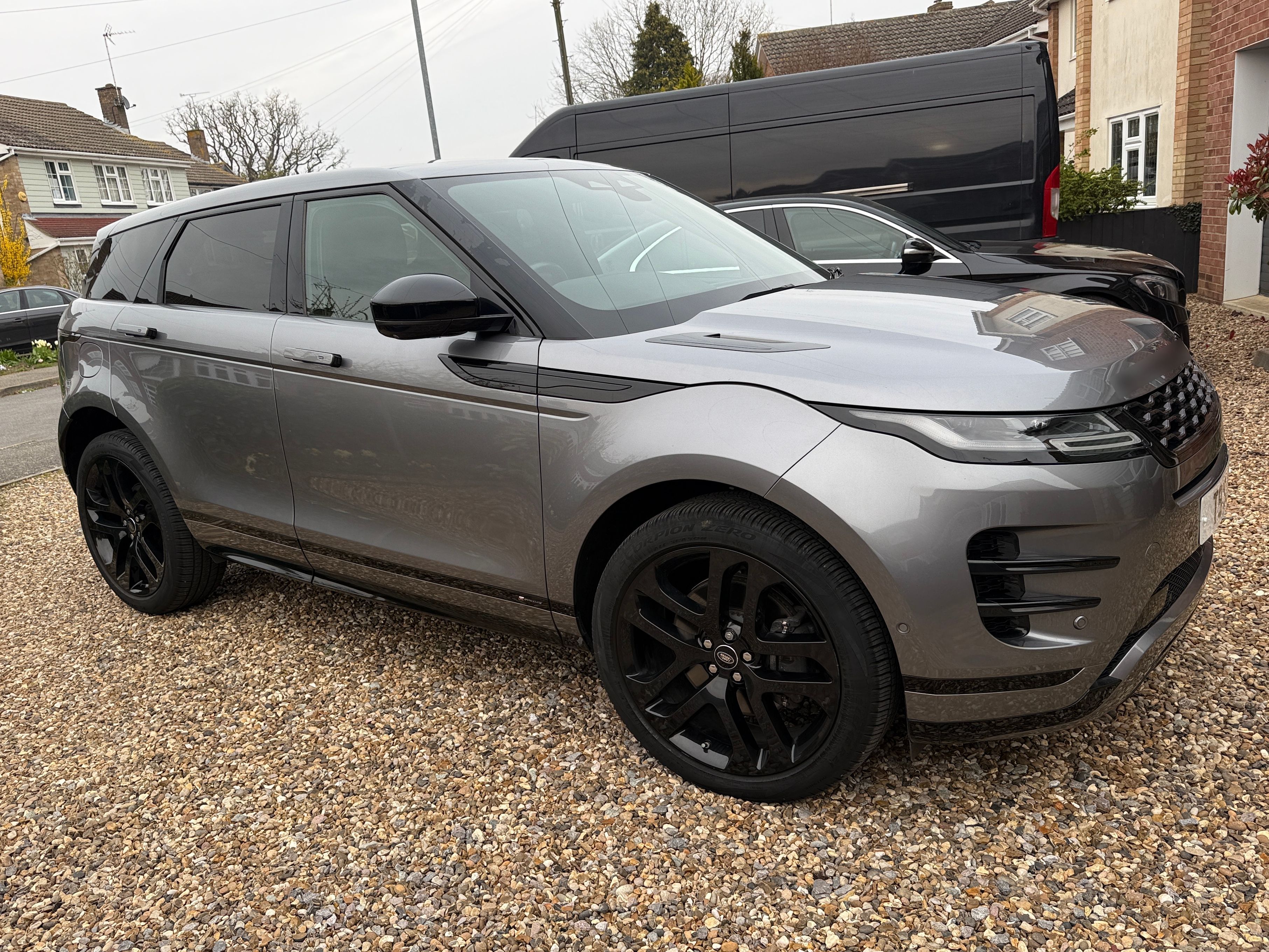 Land Rover R R Evoque R-DYNAMIC HSE D MHEV A