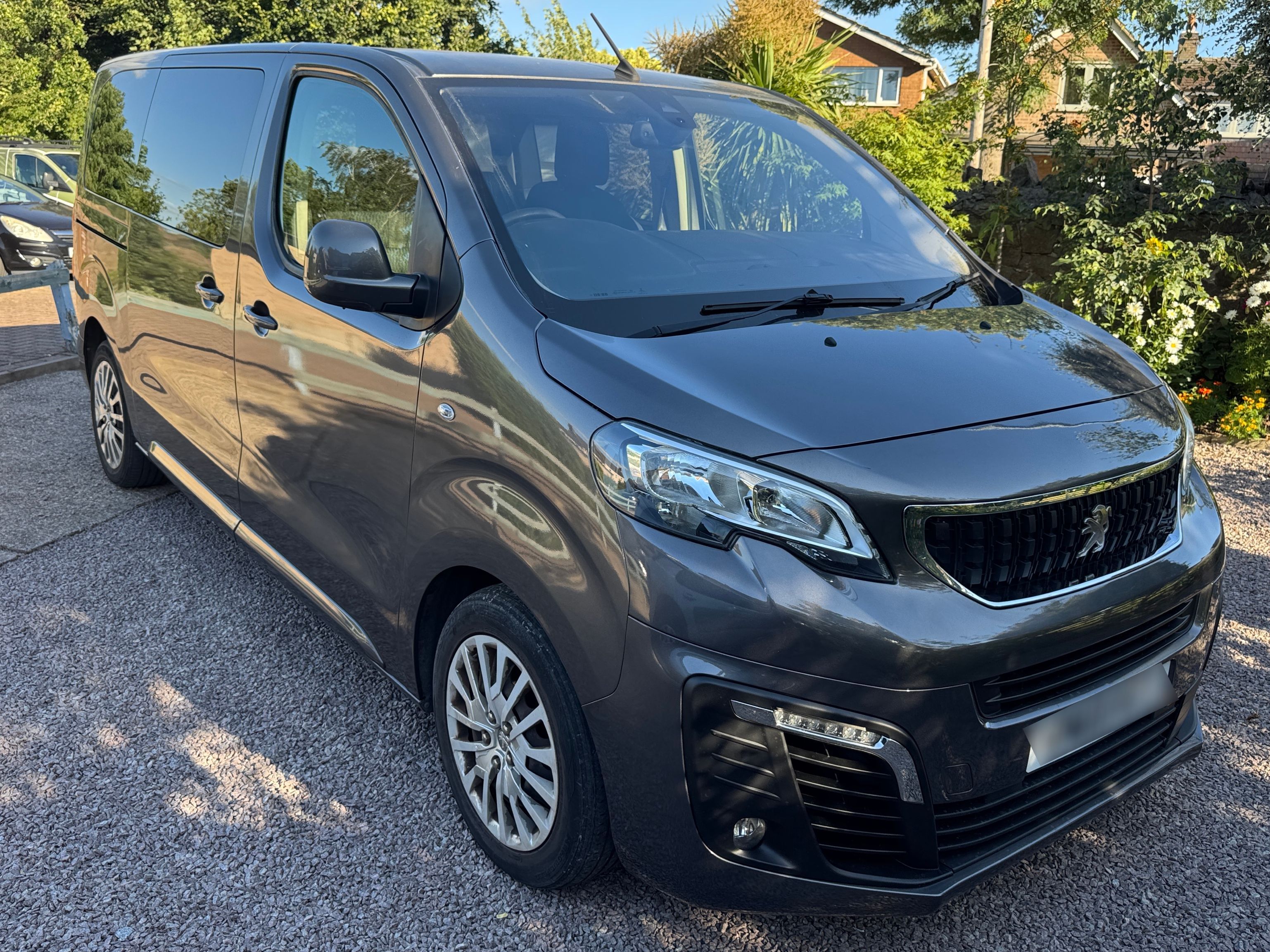 Peugeot Traveller