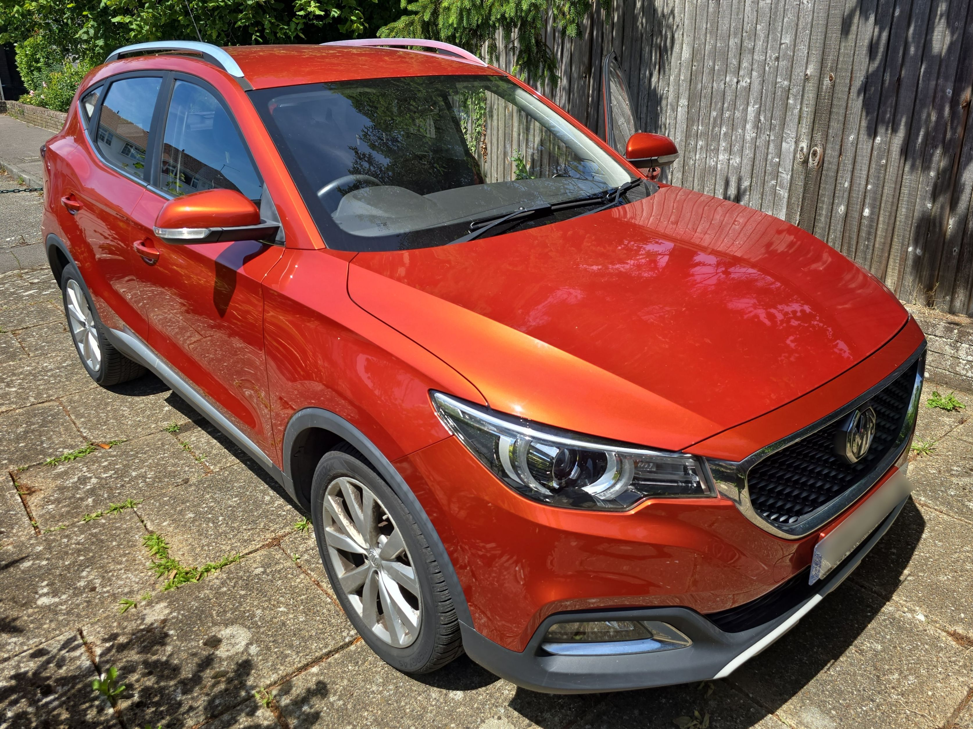 MG ZS