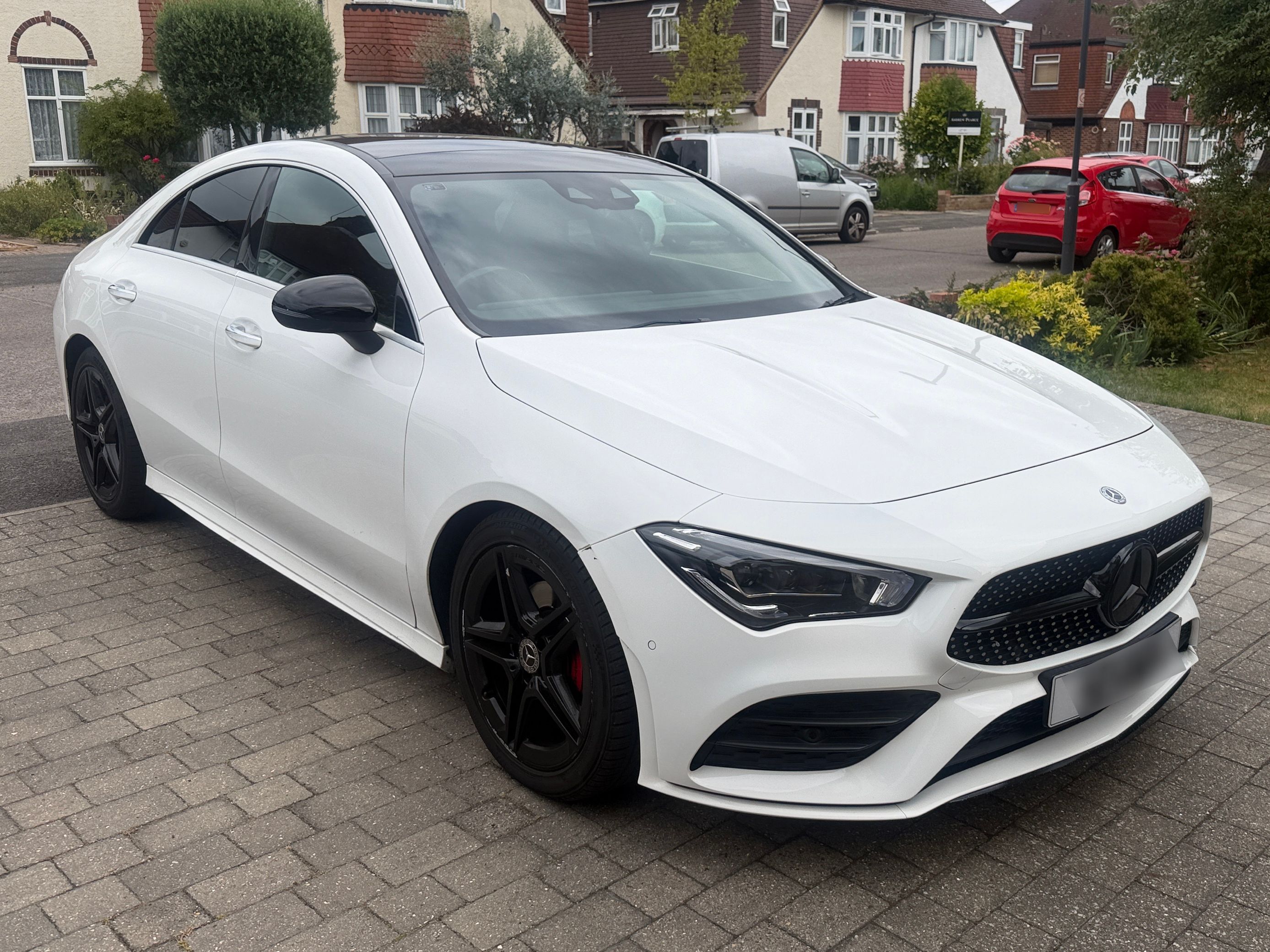 Mercedes CLA 180 AMG Line Premium + A