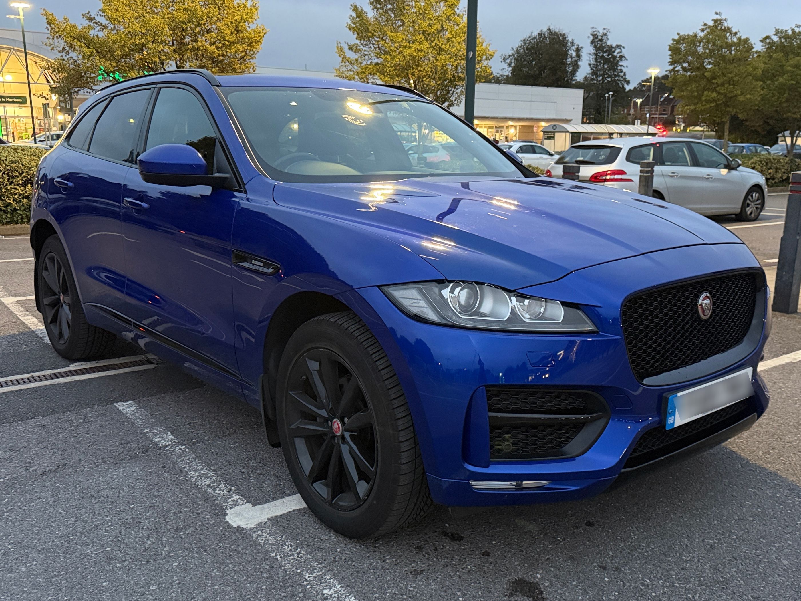 Jaguar F-PACE