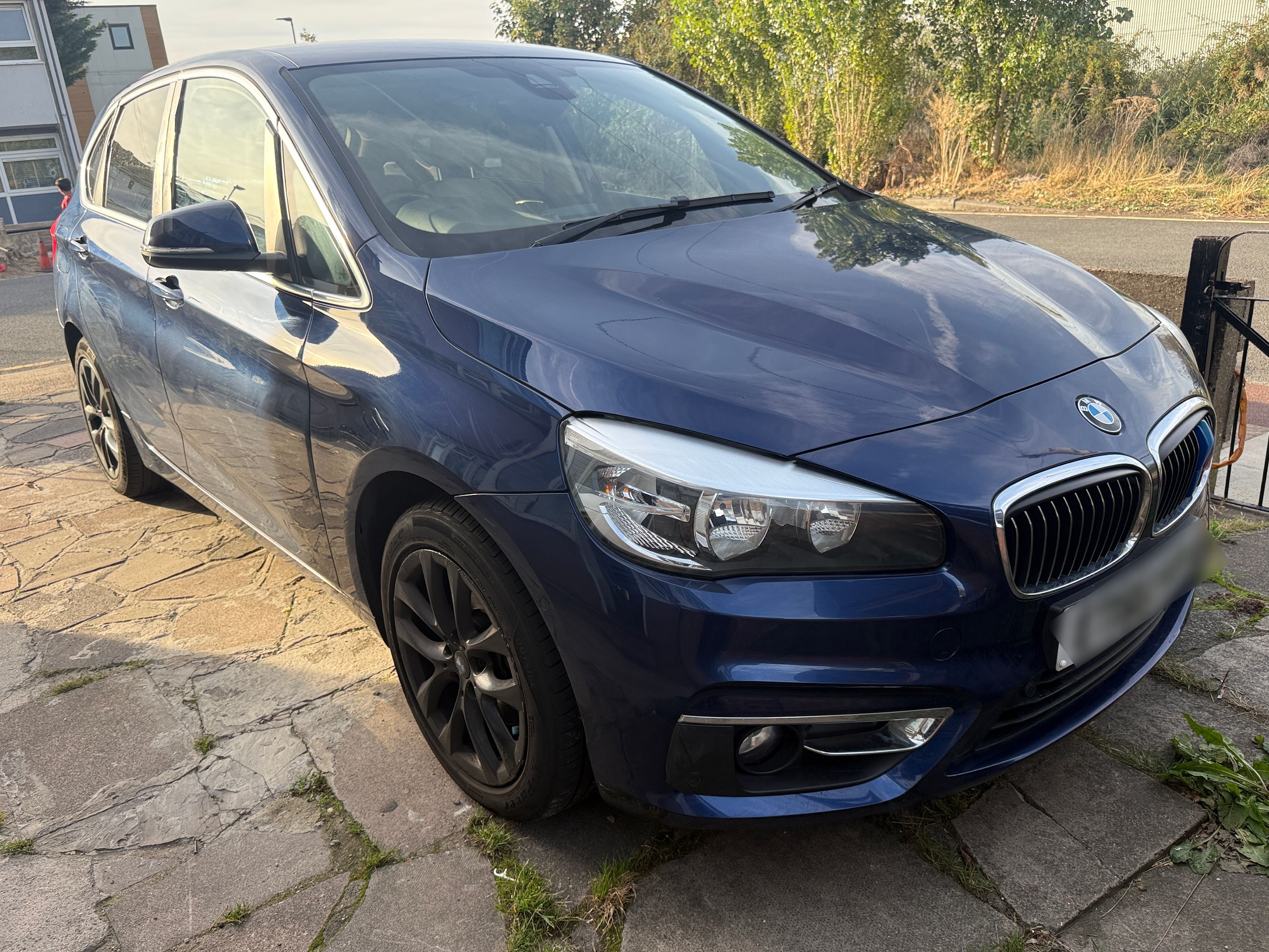 BMW 218i Luxury Auto