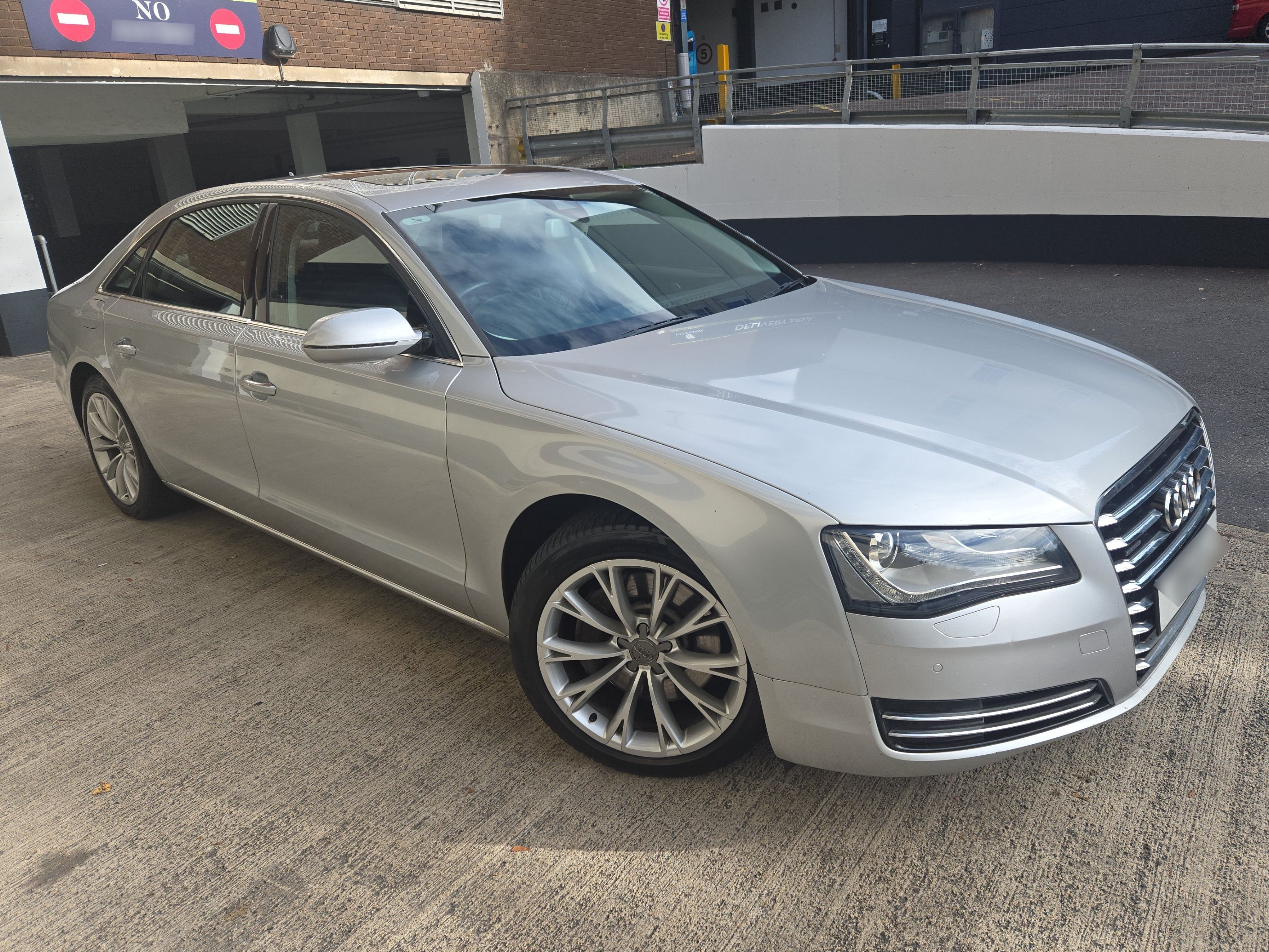 Audi A8