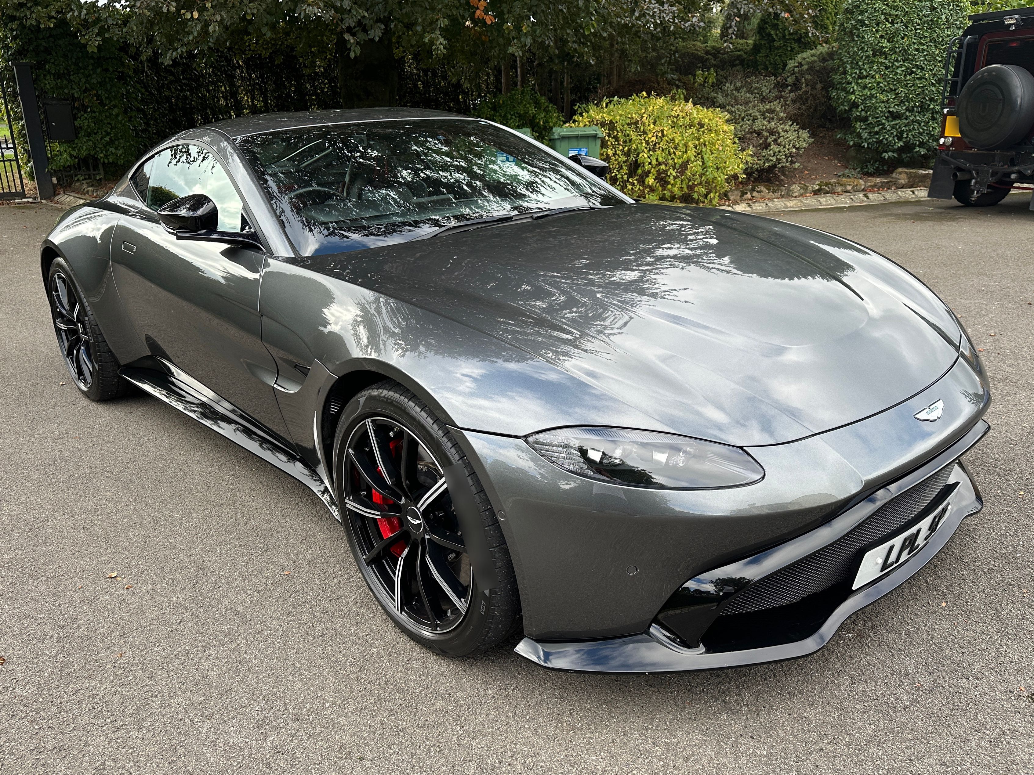 Aston Martin Vantage