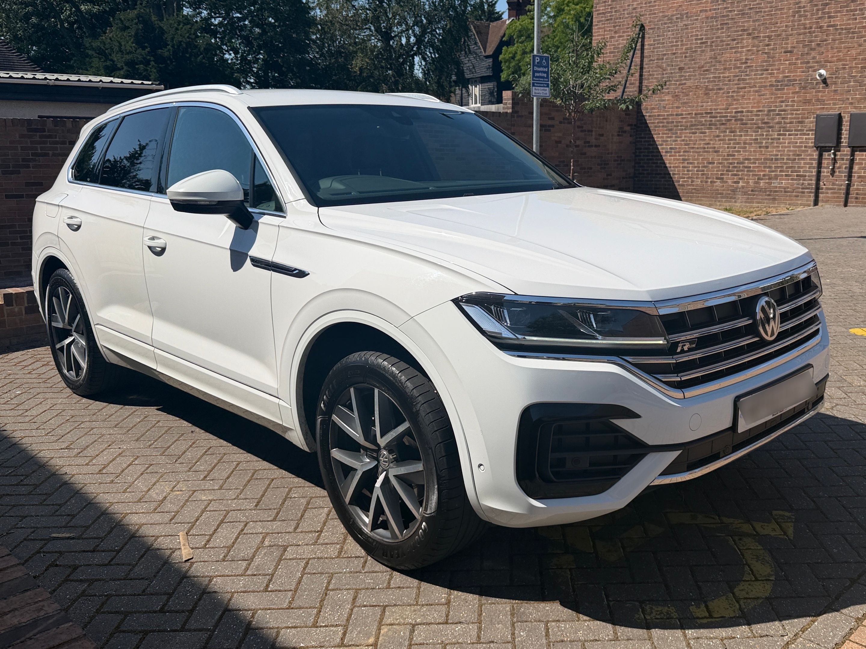 Volkswagen Touareg