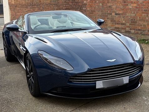 Aston Martin DB11