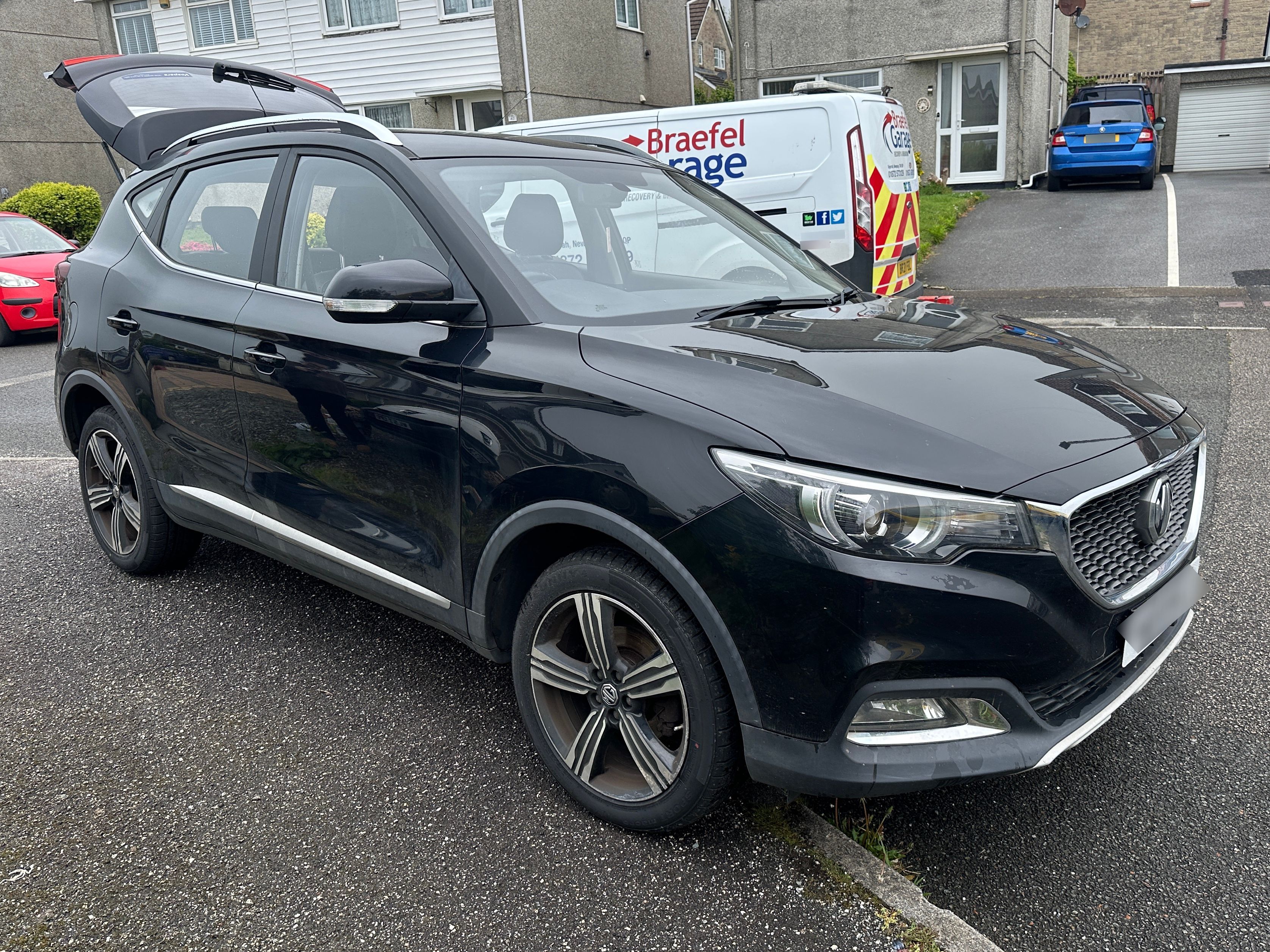 MG ZS