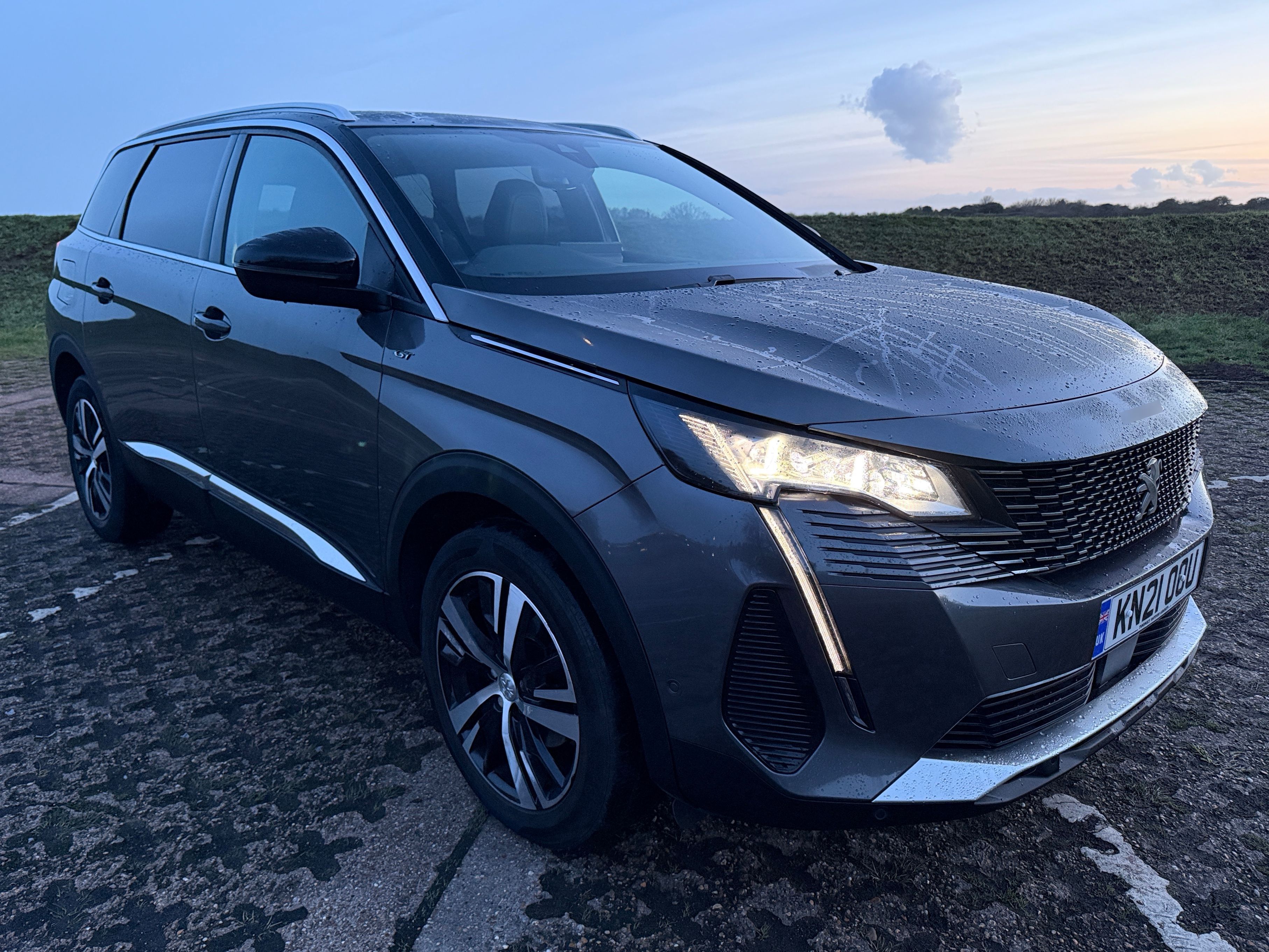 Peugeot 5008