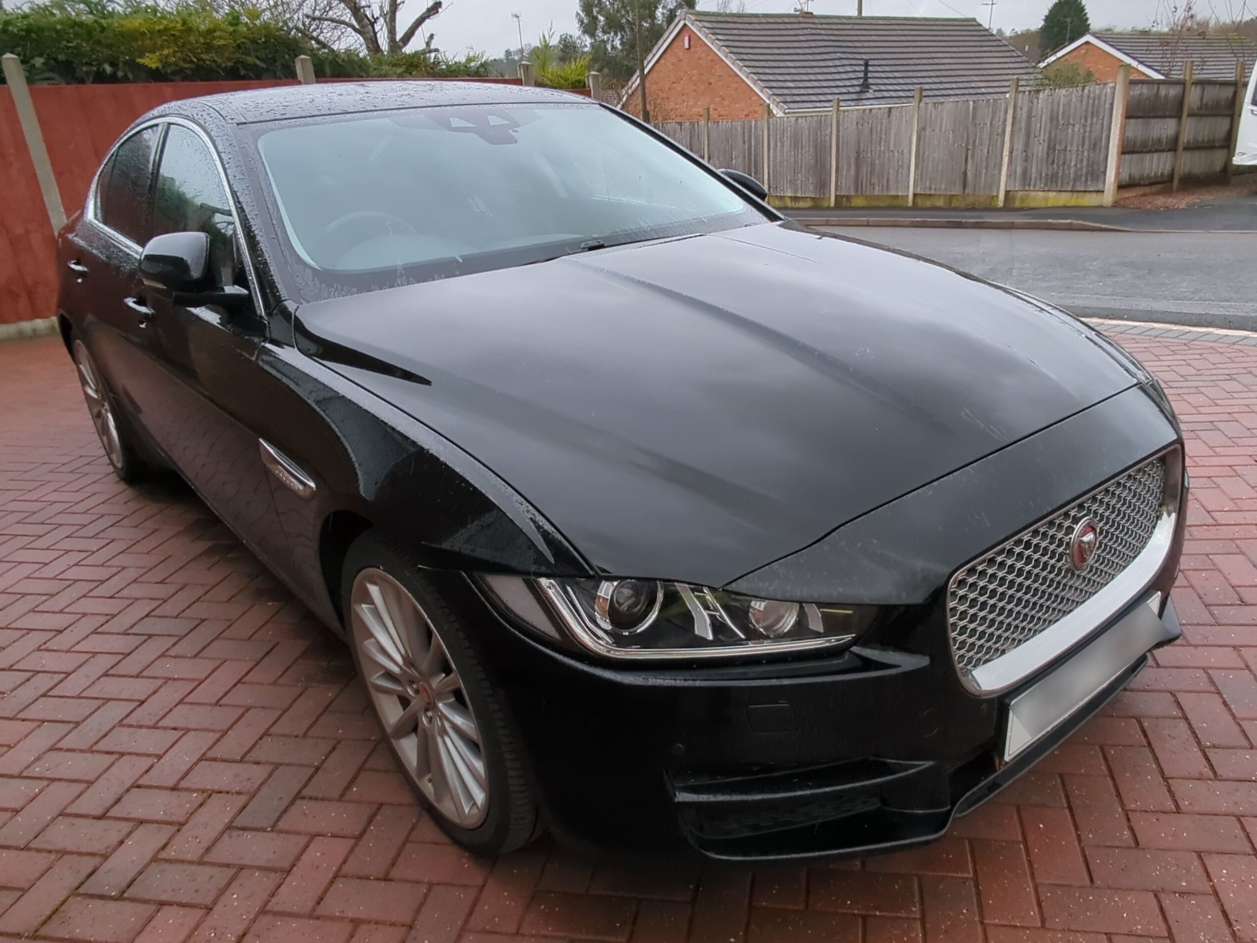 Jaguar XE Portfolio D Auto