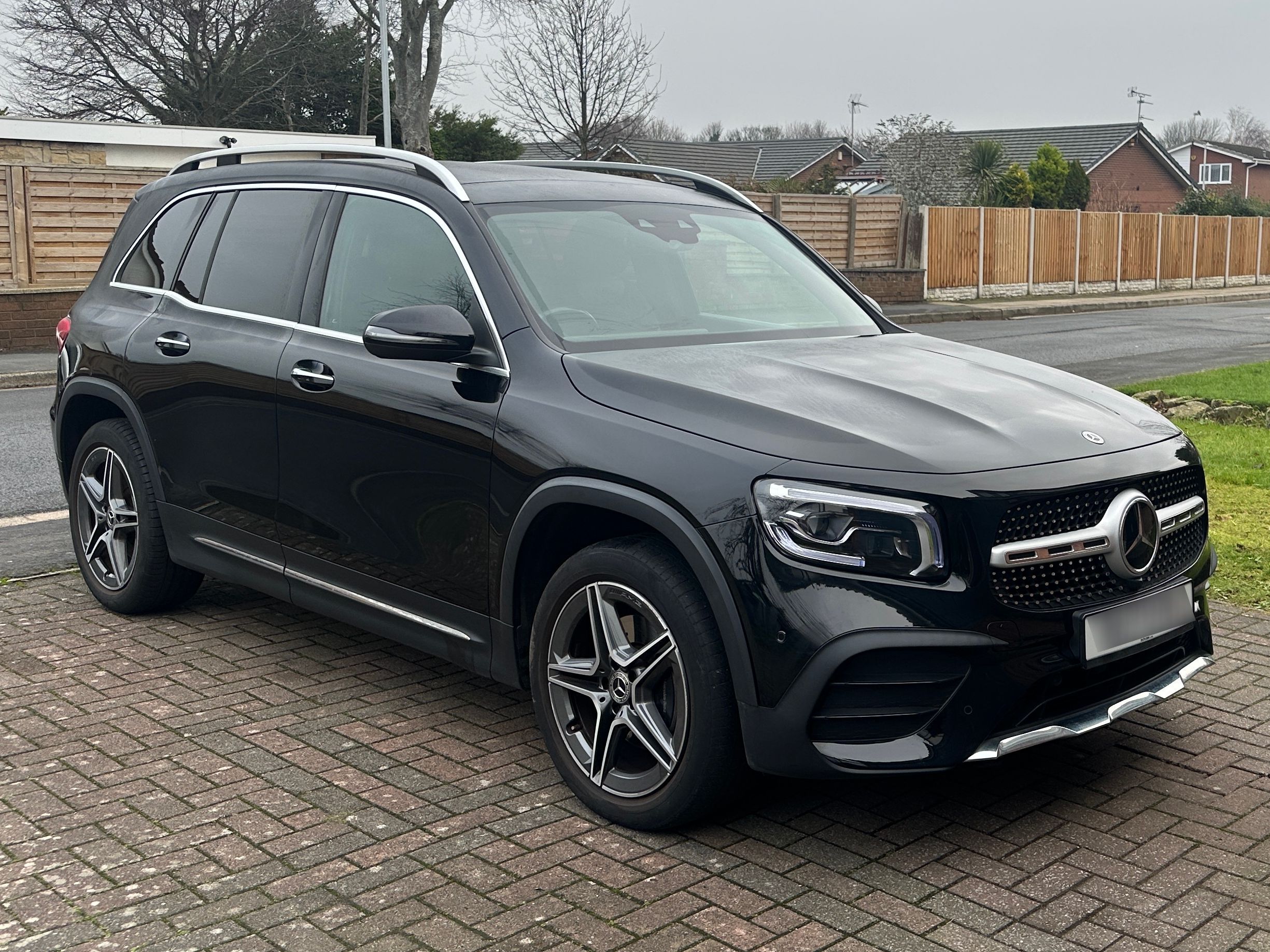 Mercedes GLB 200 AMG Line Premium + A