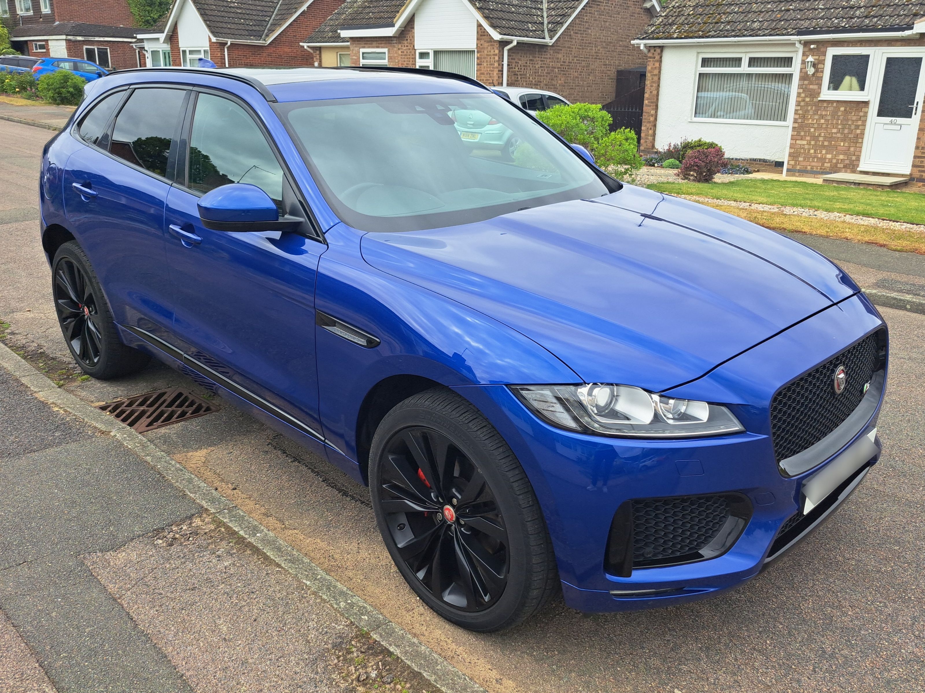 Jaguar F-PACE