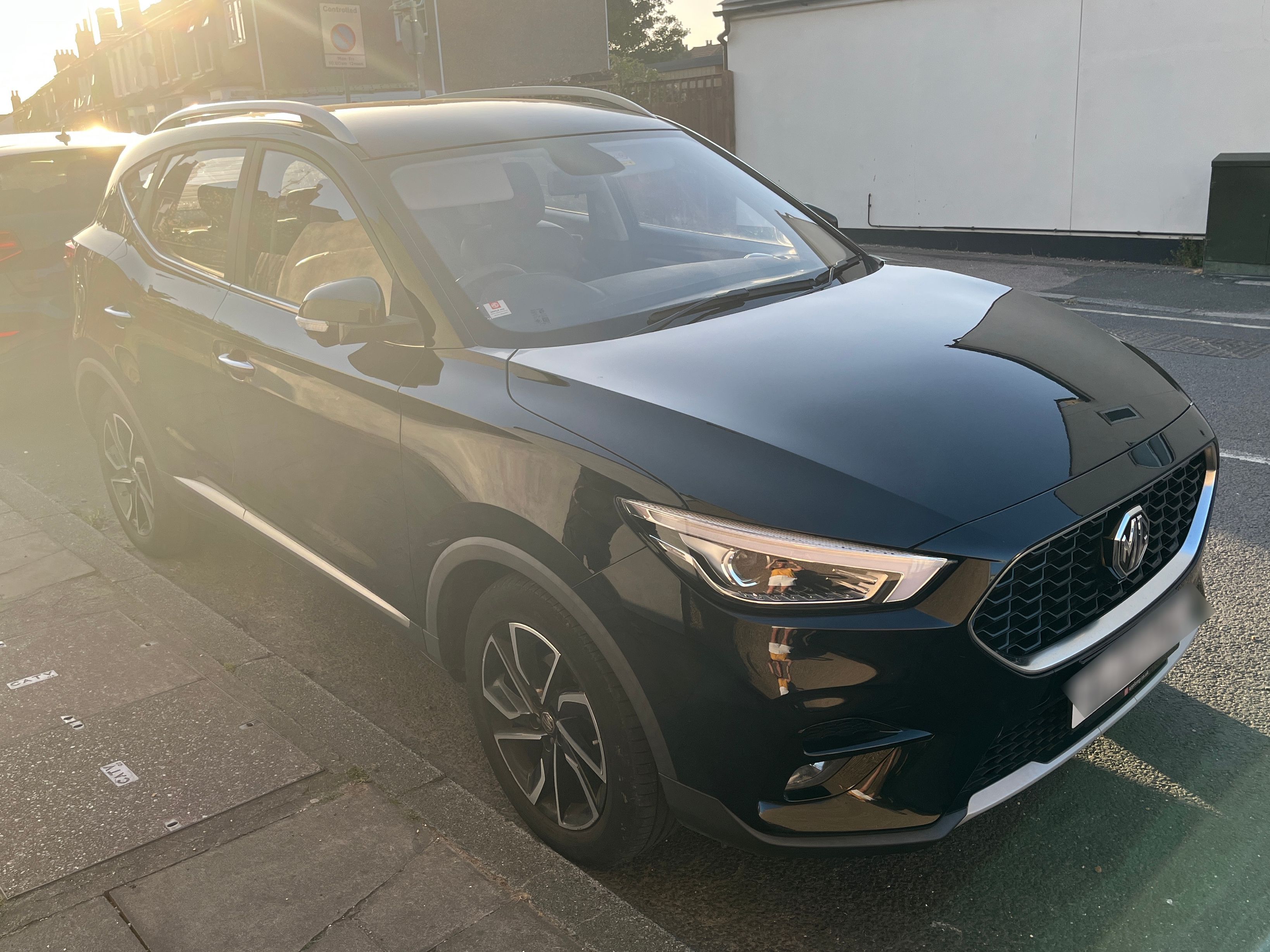 MG ZS