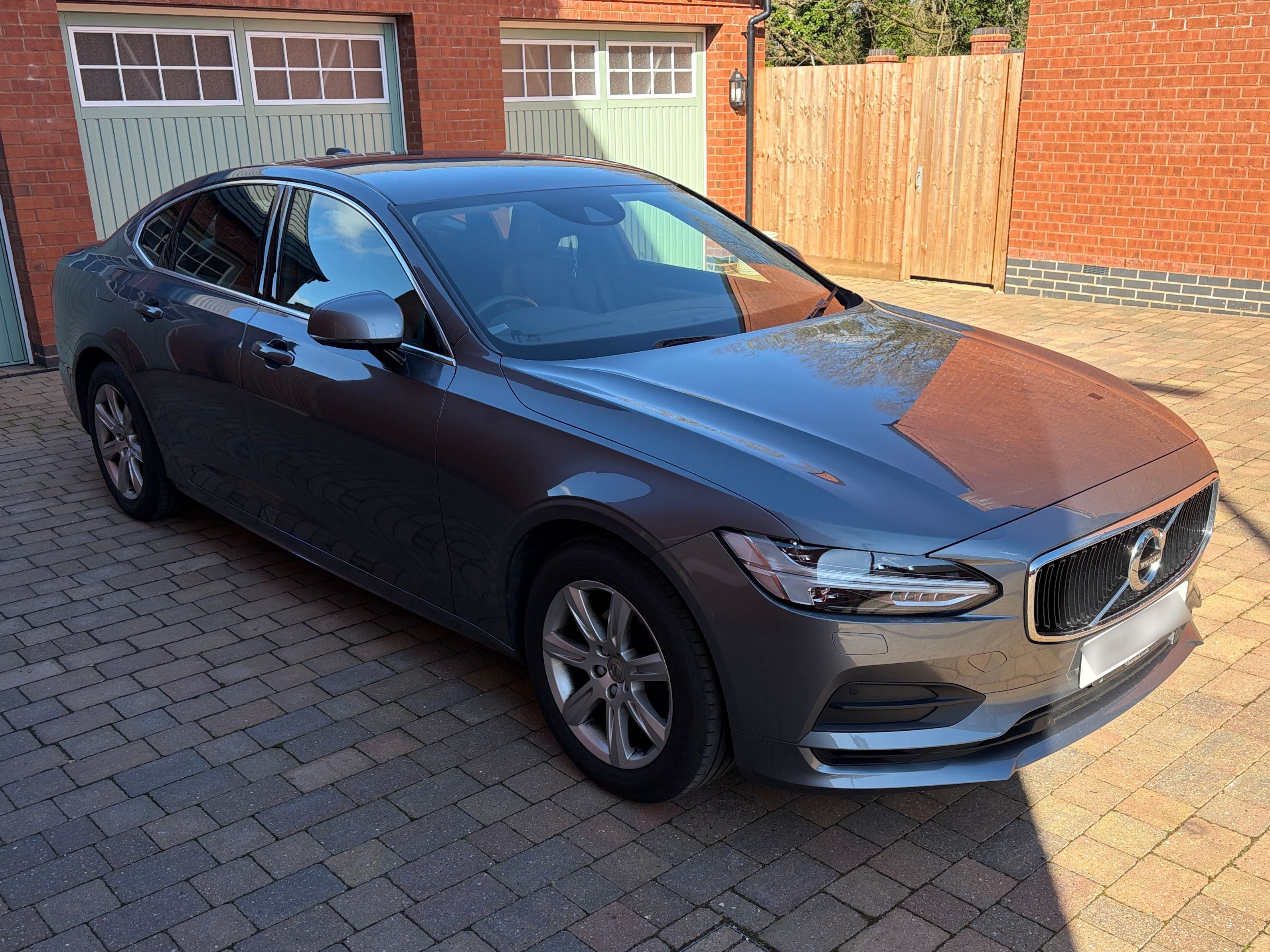 Volvo S90