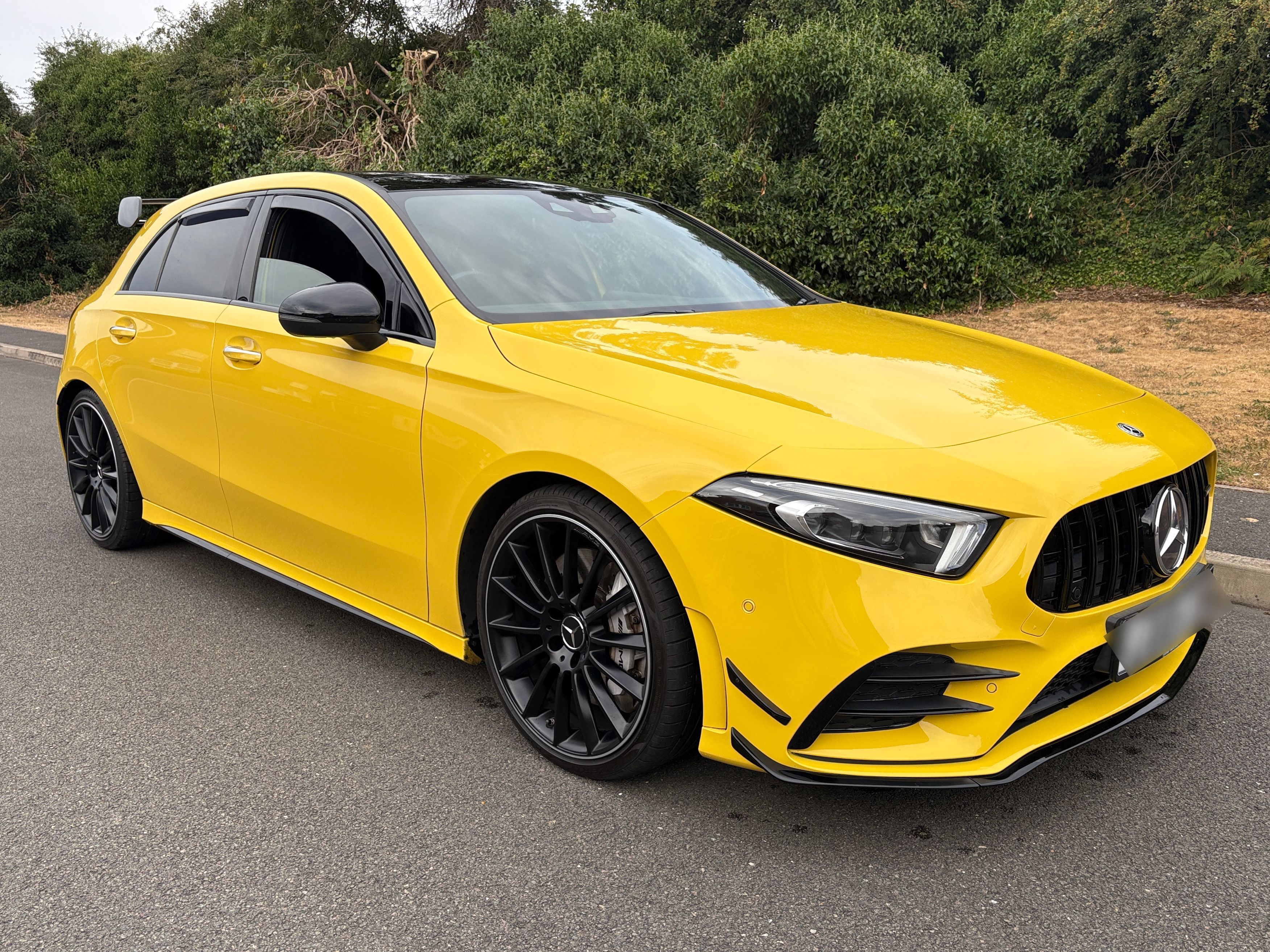Mercedes AMG A 35 4MATIC Premium + Auto